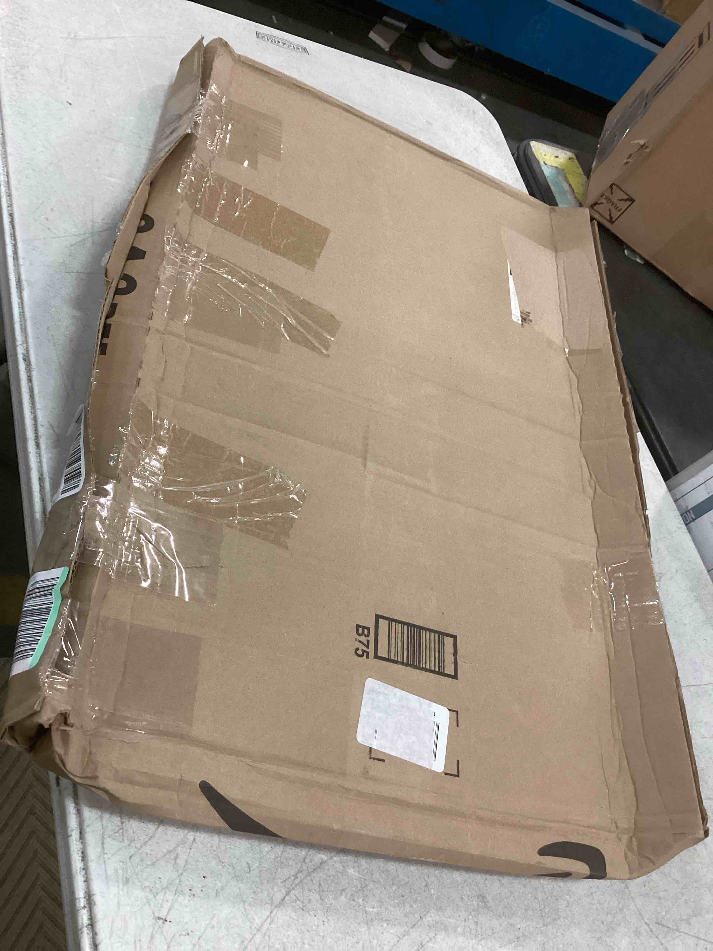 https://s3.amazonaws.com/lotting-images-prod/bidfta/BLU5745409_1707224170126.jpeg