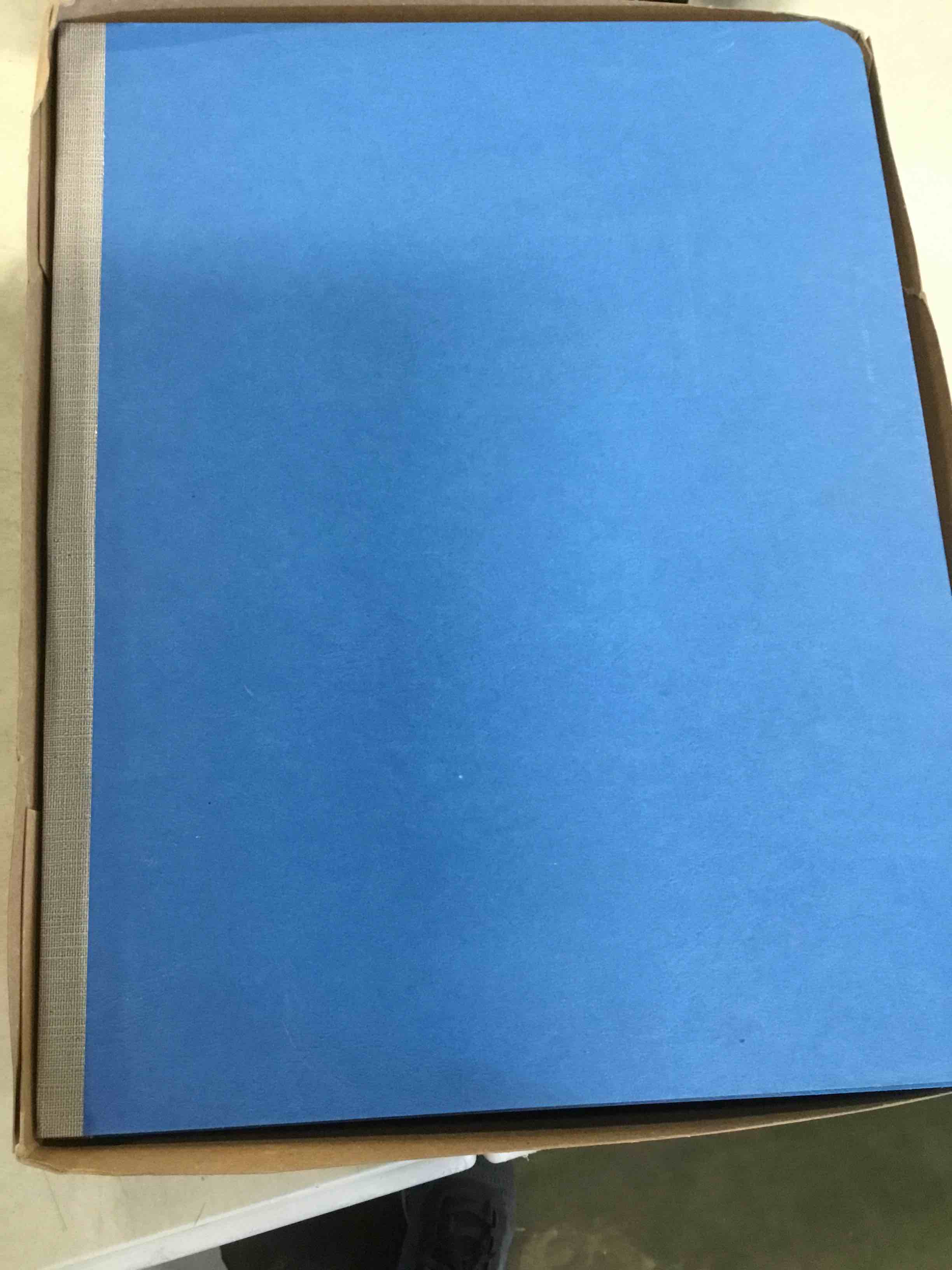https://s3.amazonaws.com/lotting-images-prod/bidfta/BLU5745651_1707143268732.jpeg