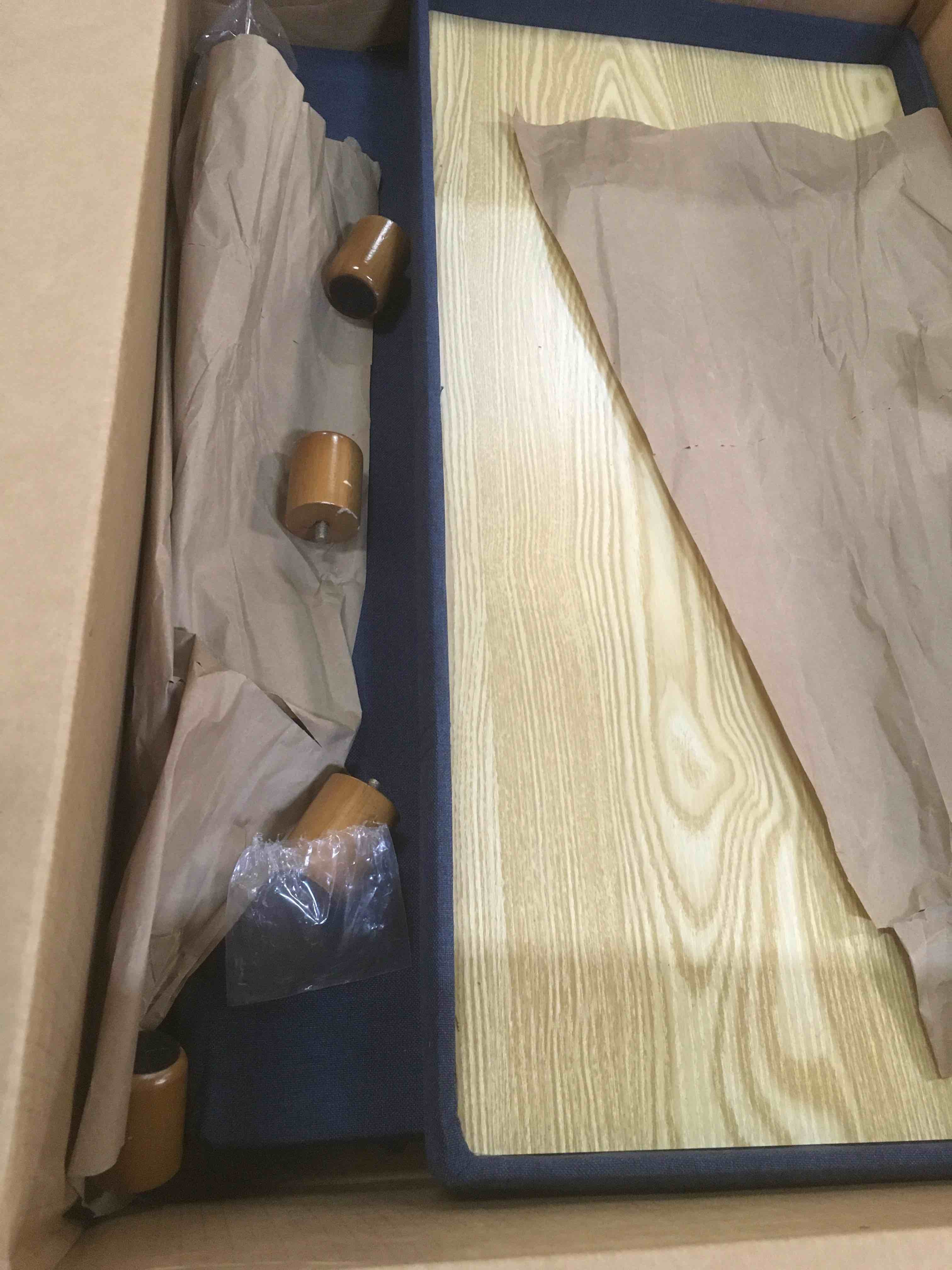 https://s3.amazonaws.com/lotting-images-prod/bidfta/BLU5746986_1706125594235.jpeg