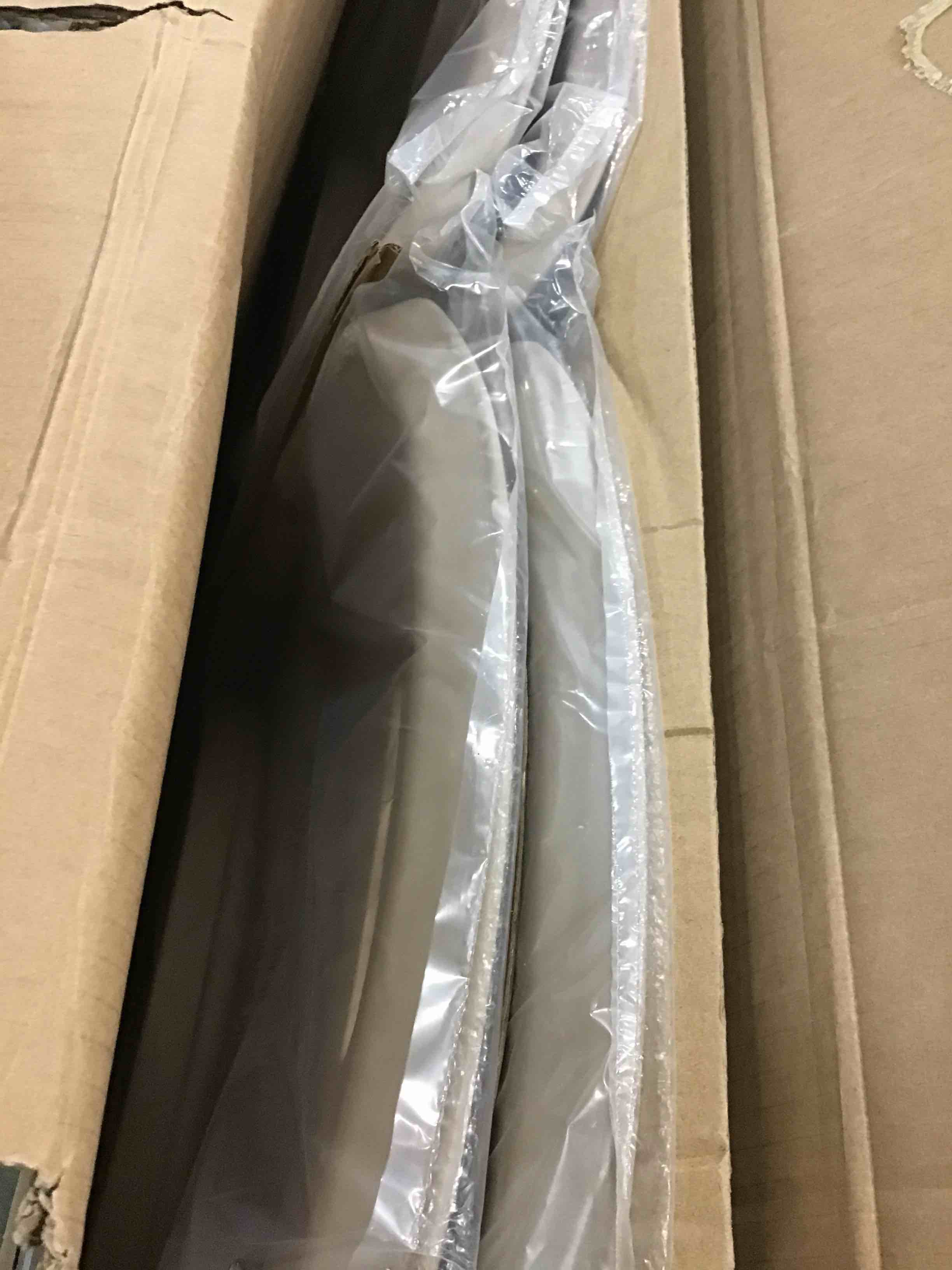 https://s3.amazonaws.com/lotting-images-prod/bidfta/BLU5747826_1706535404881.jpeg