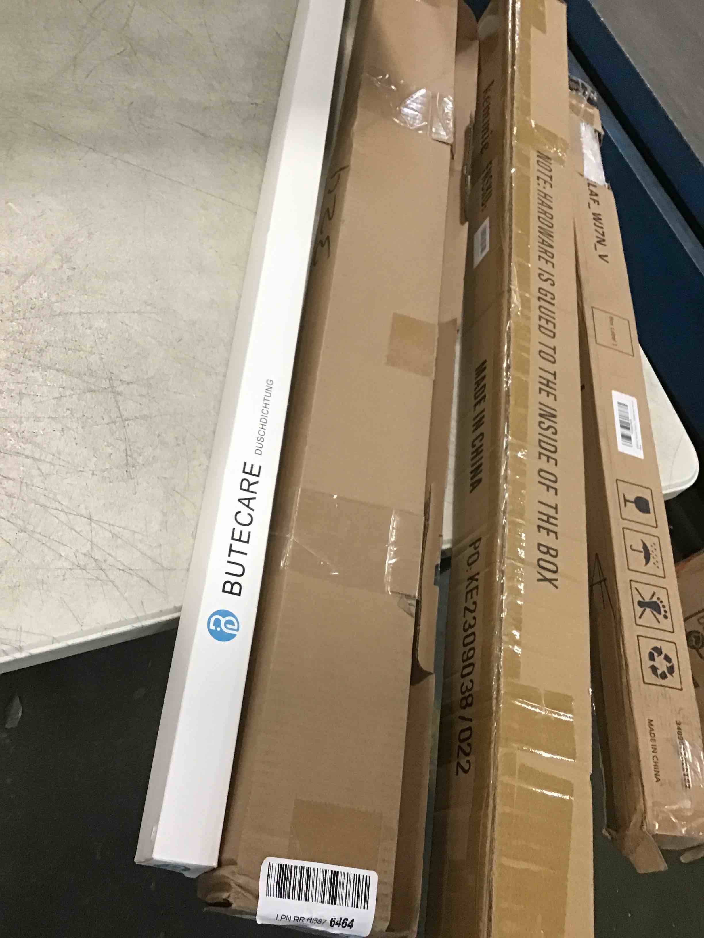 Assorted of Products for the Maintenance or Decoration of the Home (it can include a variety of sizes and models)