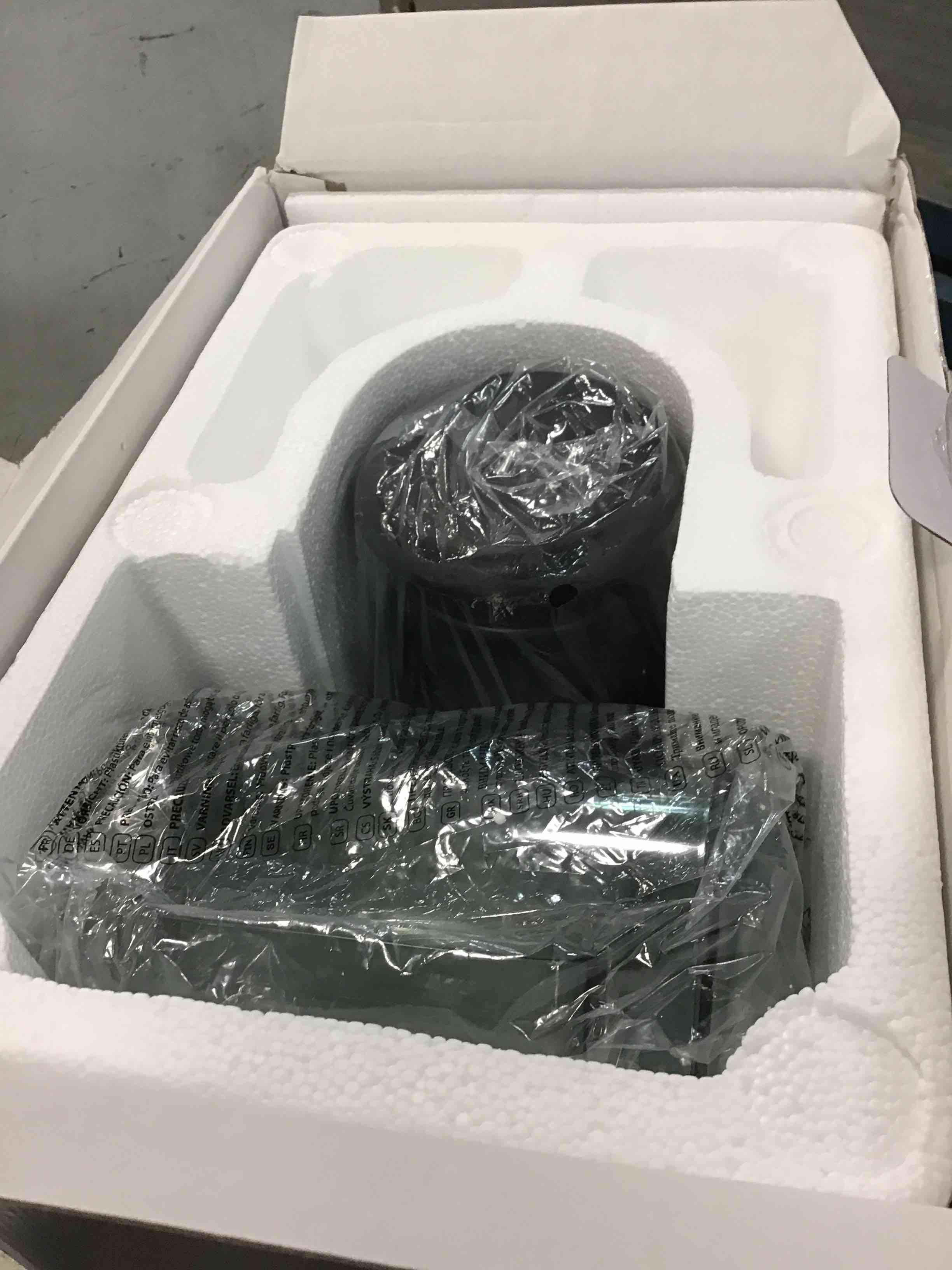 https://s3.amazonaws.com/lotting-images-prod/bidfta/BLU5747920_1706546817090.jpeg