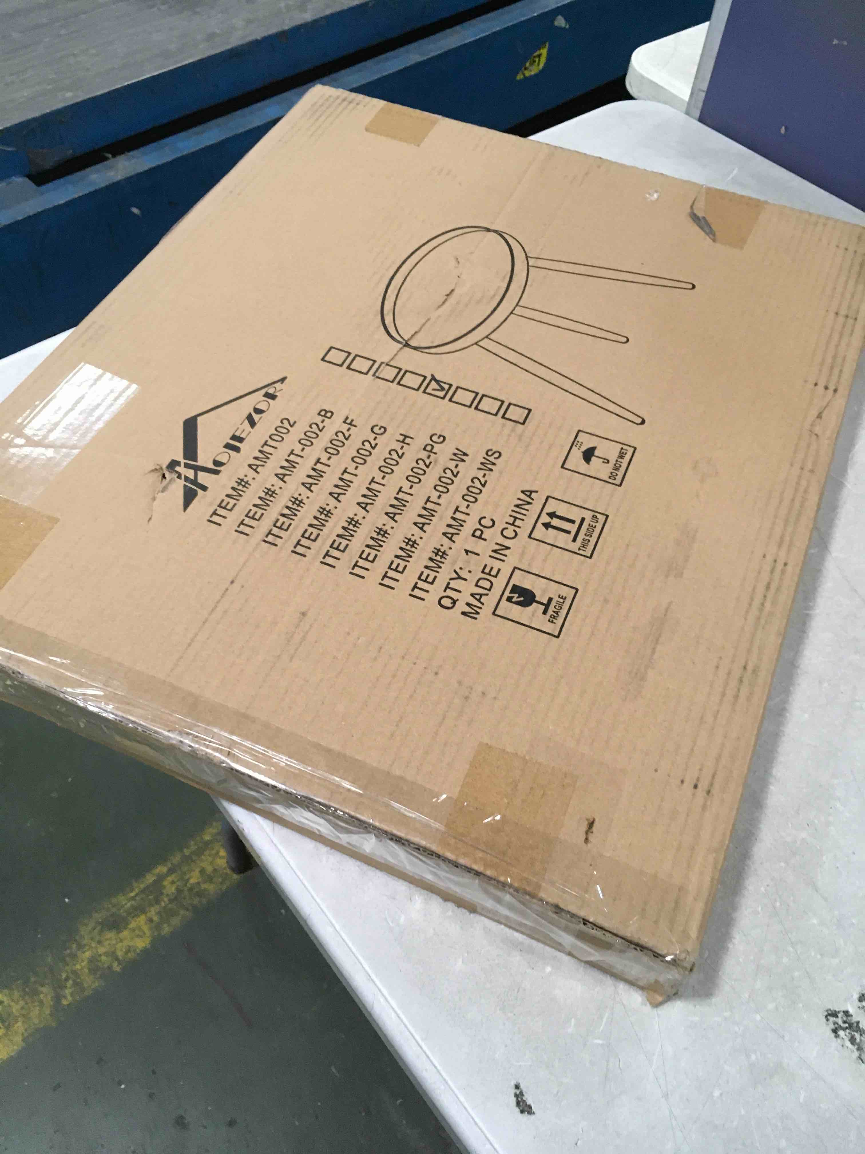 https://s3.amazonaws.com/lotting-images-prod/bidfta/BLU5748096_1706621445307.jpeg