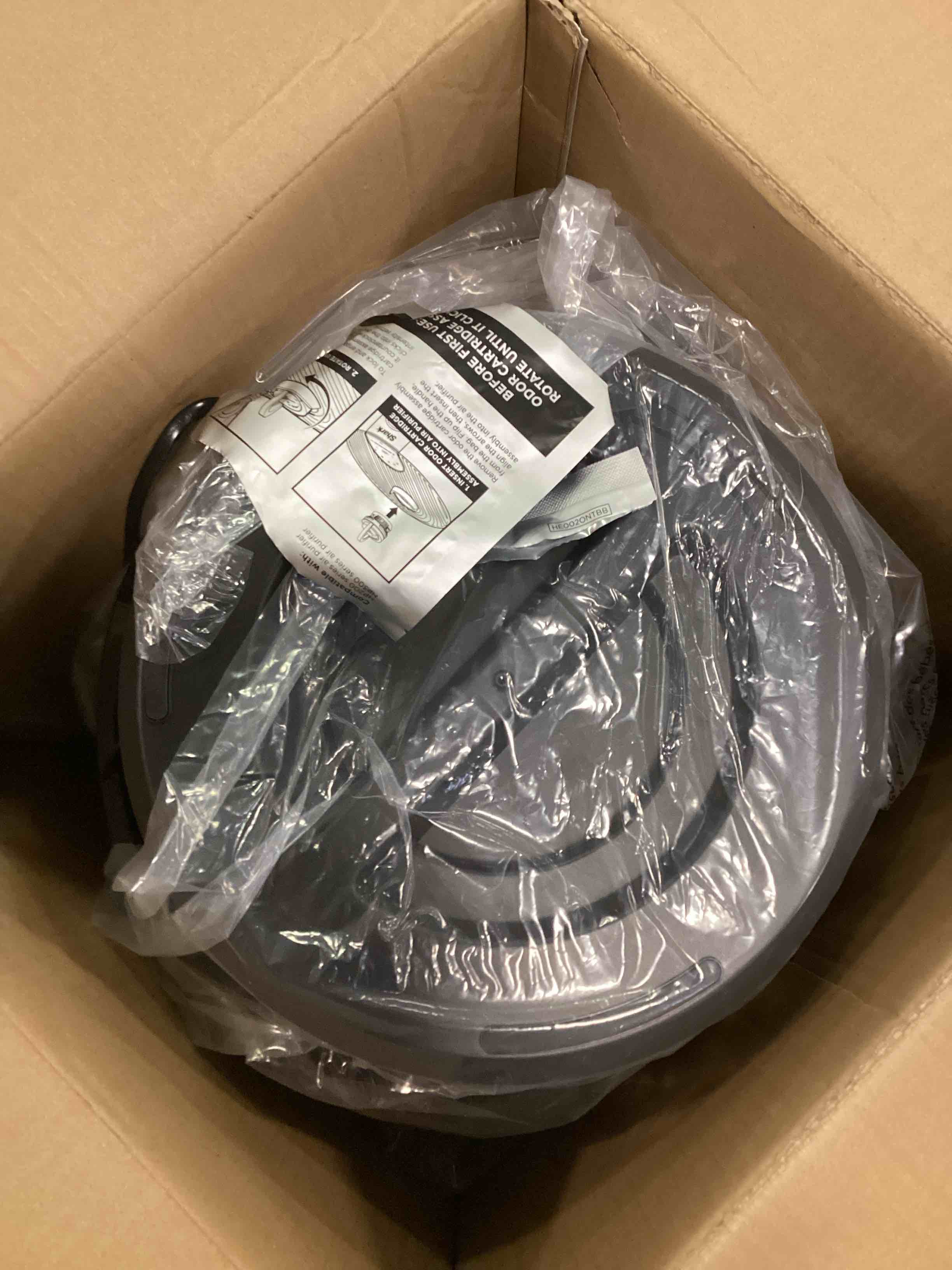 https://s3.amazonaws.com/lotting-images-prod/bidfta/BLU5748903_1707421894752.jpeg