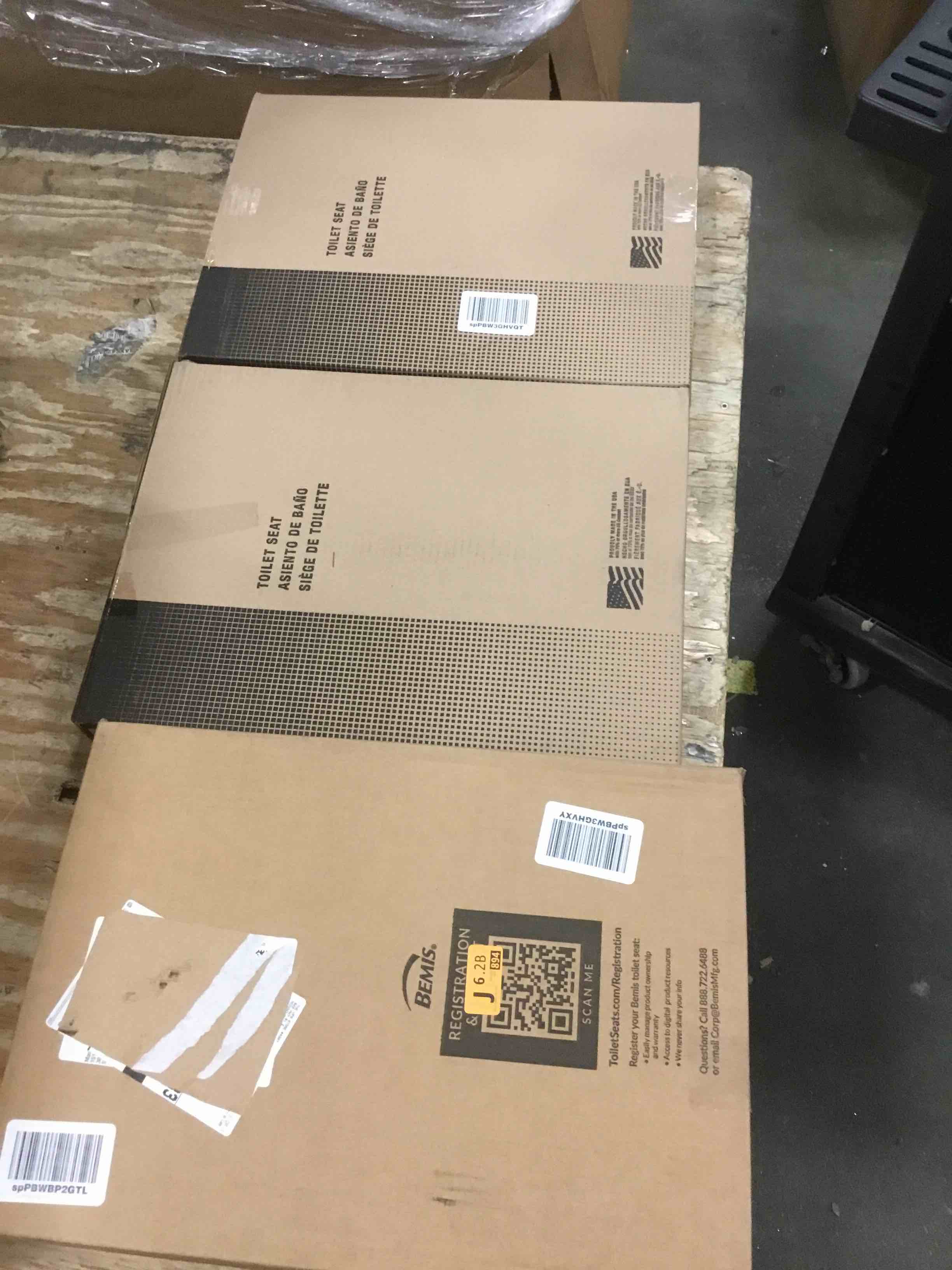 assorted toilet seats