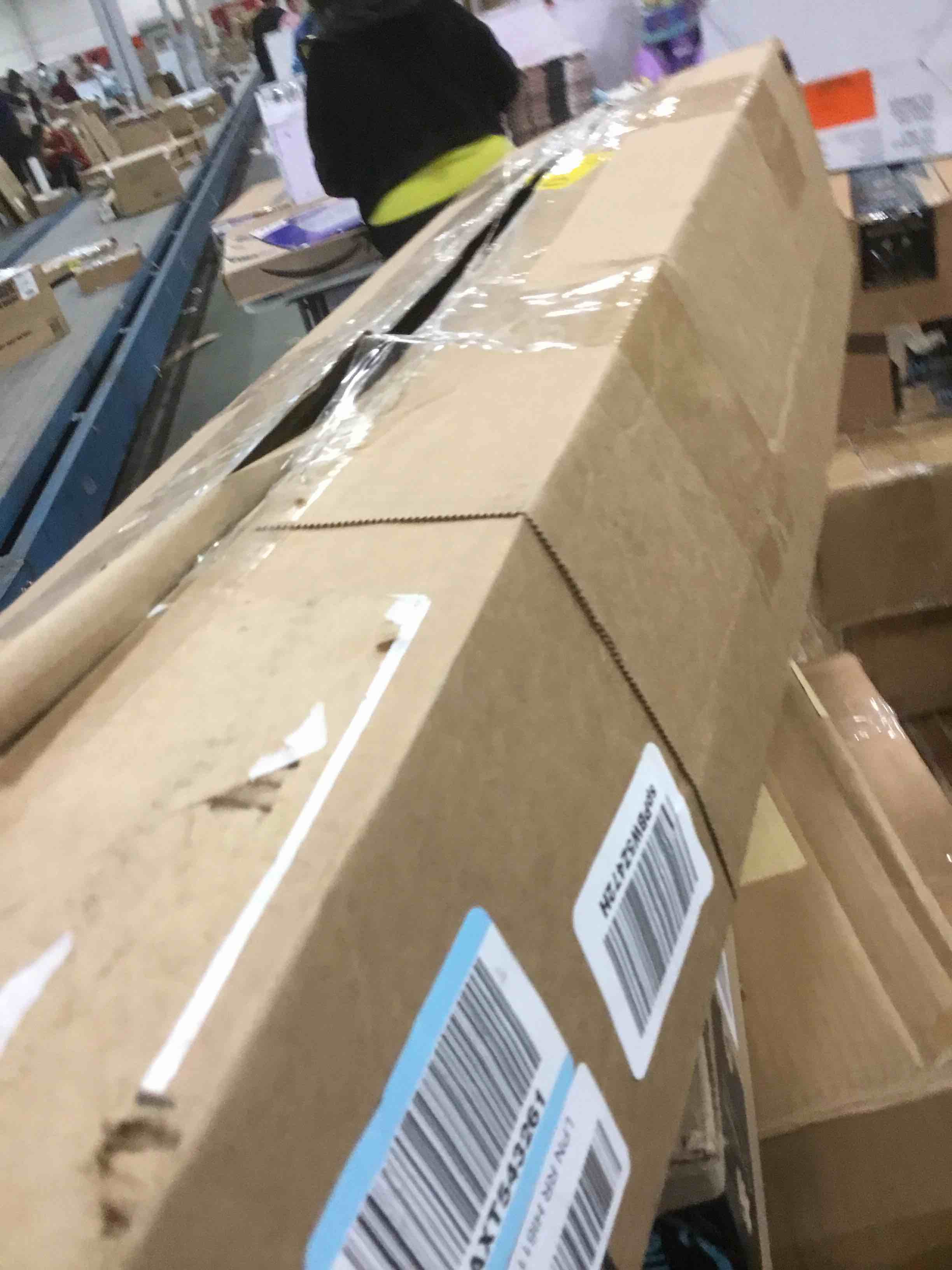 https://s3.amazonaws.com/lotting-images-prod/bidfta/BLU5750469_1706282869658.jpeg