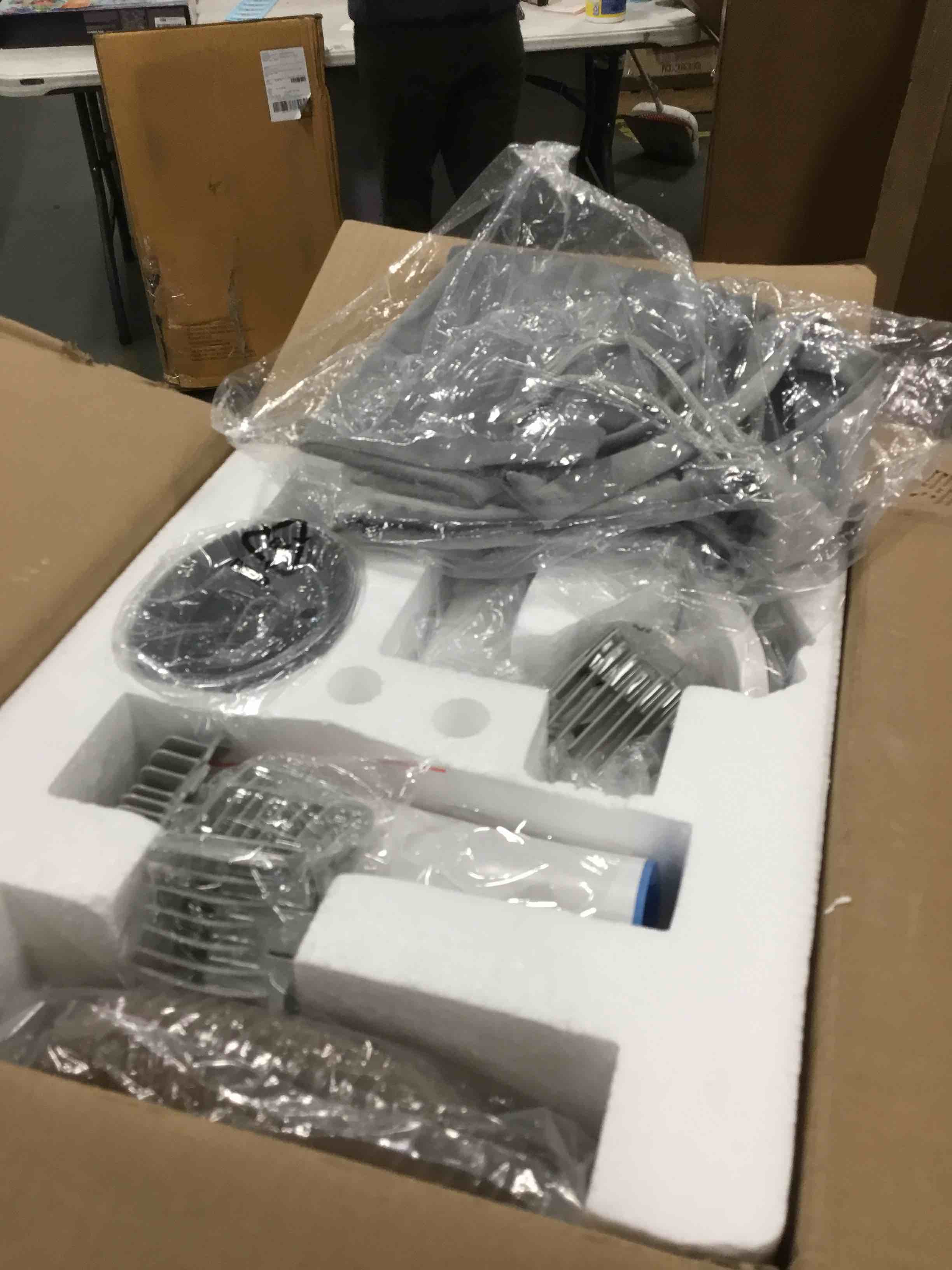https://s3.amazonaws.com/lotting-images-prod/bidfta/BLU5751285_1706706650909.jpeg