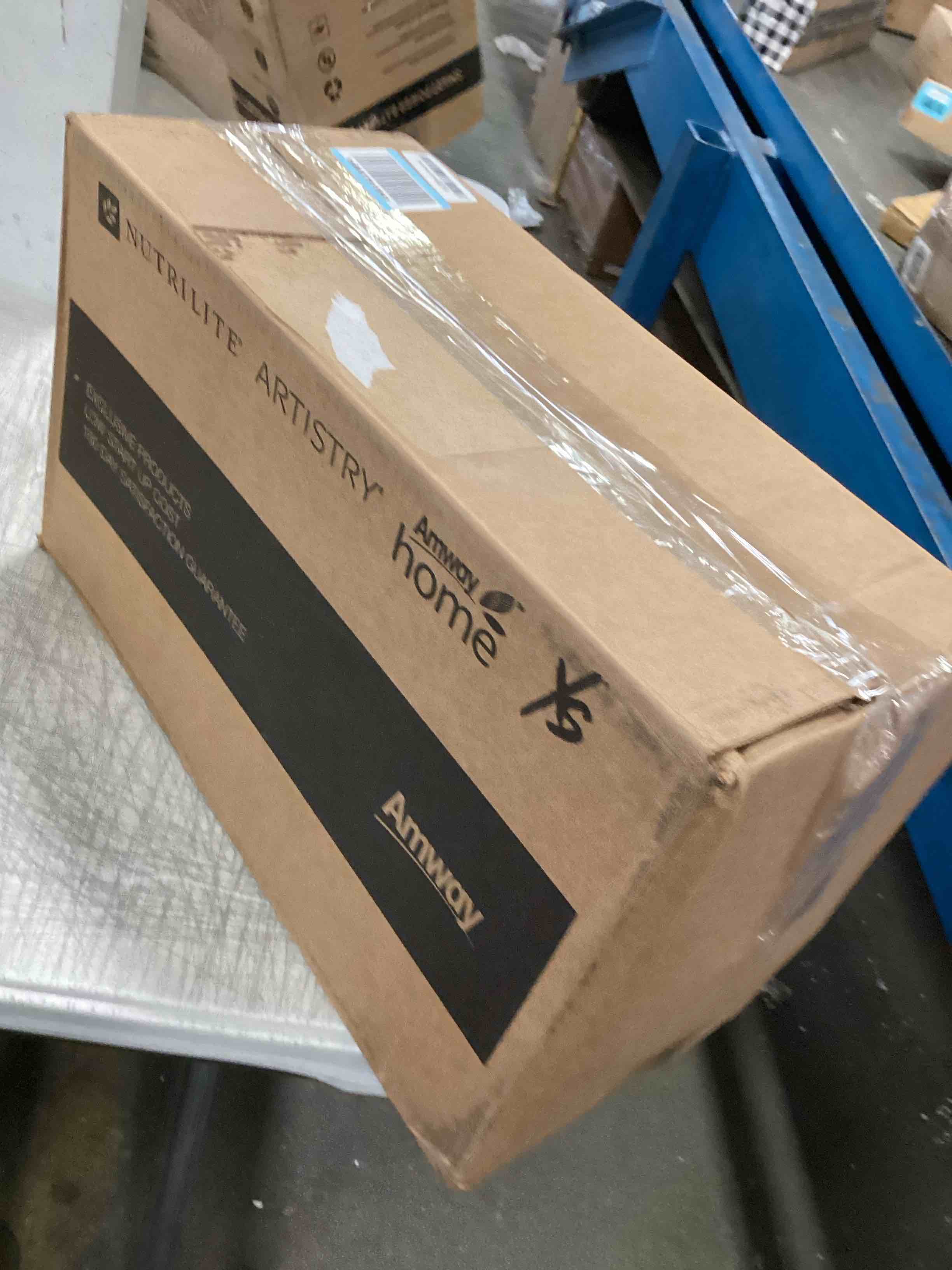 https://s3.amazonaws.com/lotting-images-prod/bidfta/BLU5751408_1707413604533.jpeg