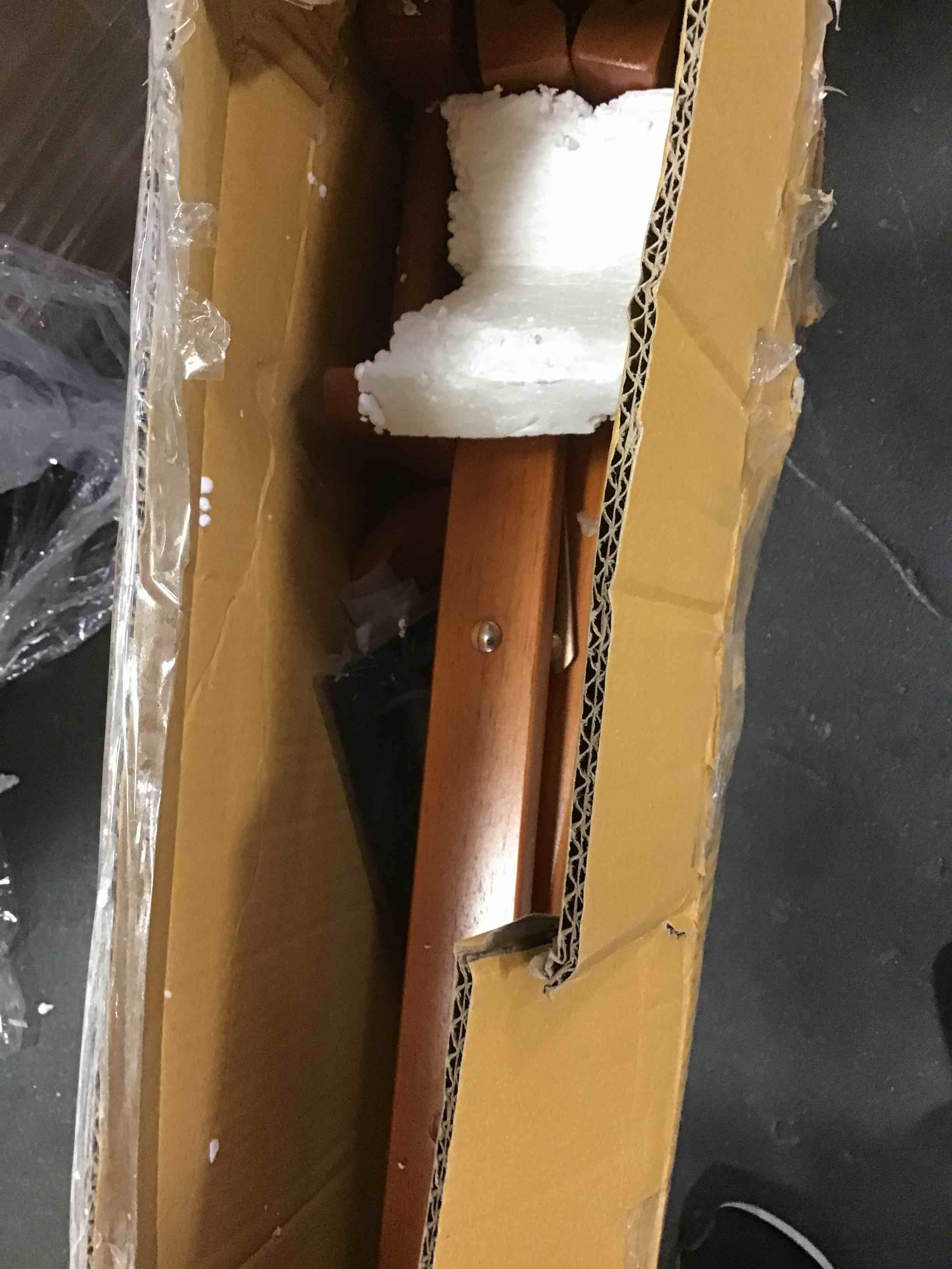 https://s3.amazonaws.com/lotting-images-prod/bidfta/BLU5751970_1706731662606.jpeg