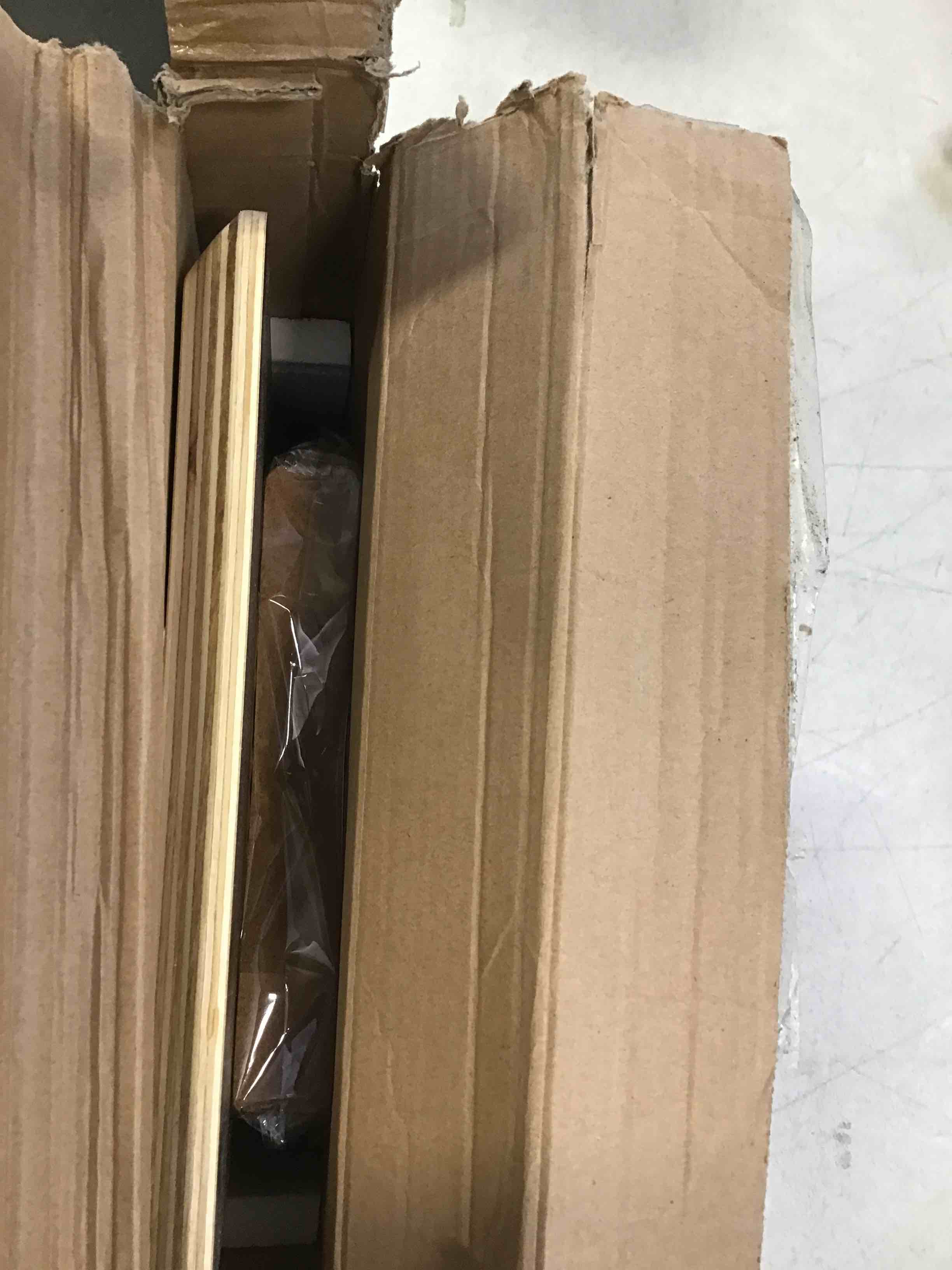 https://s3.amazonaws.com/lotting-images-prod/bidfta/BLU5752086_1706817163334.jpeg