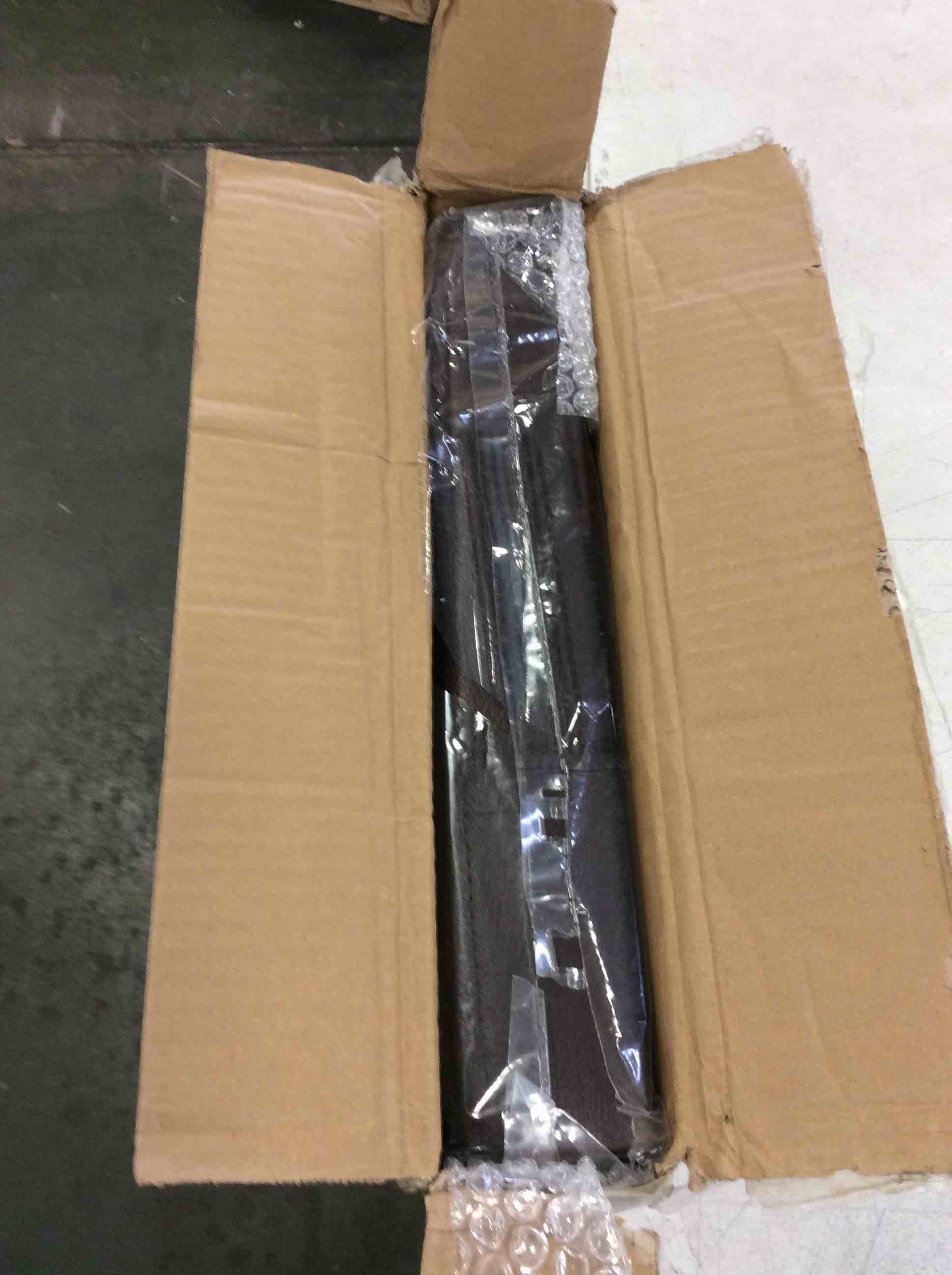 https://s3.amazonaws.com/lotting-images-prod/bidfta/BLU5752188_1706897746404.jpeg