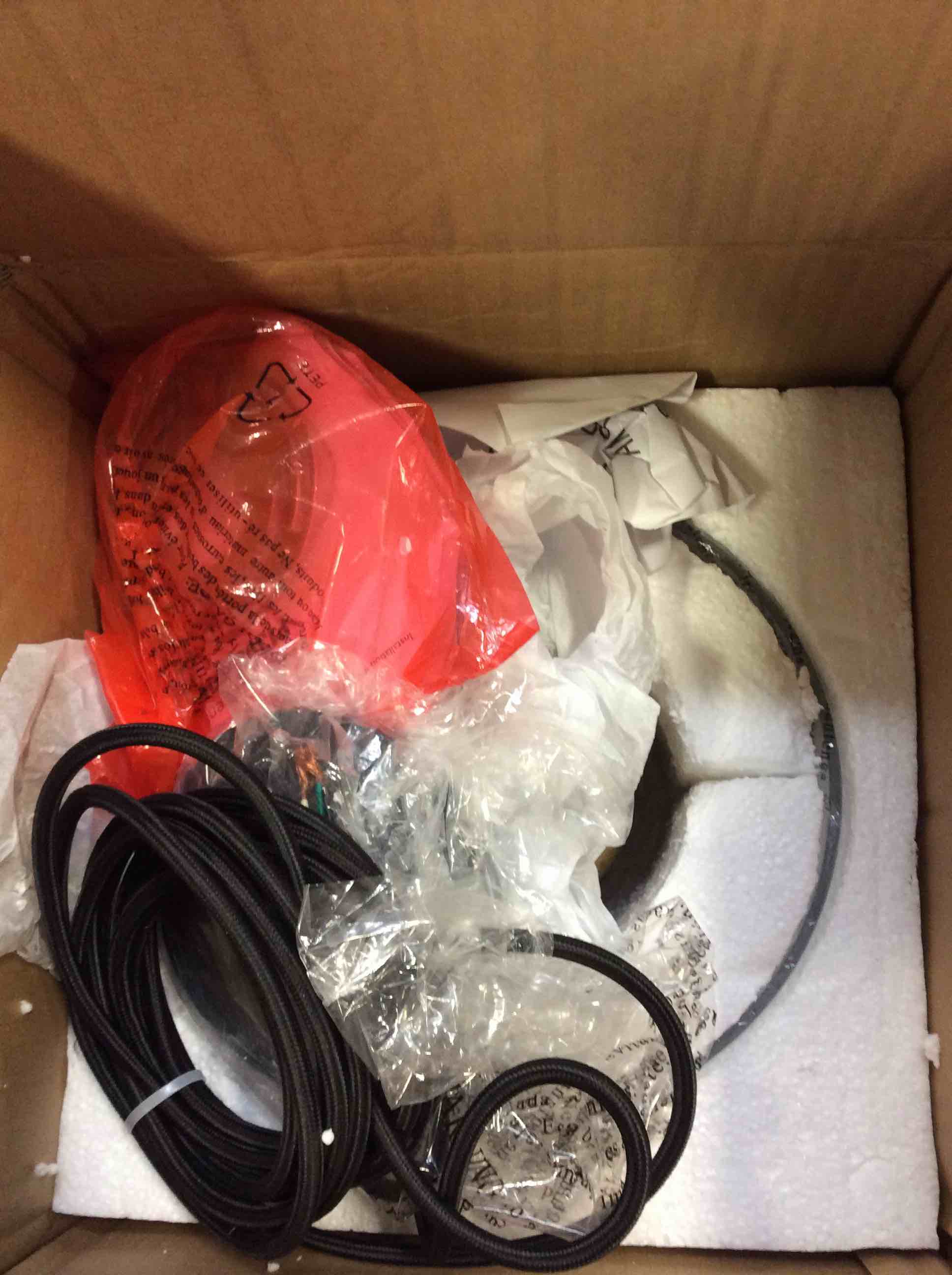 https://s3.amazonaws.com/lotting-images-prod/bidfta/BLU5752190_1706899054826.jpeg