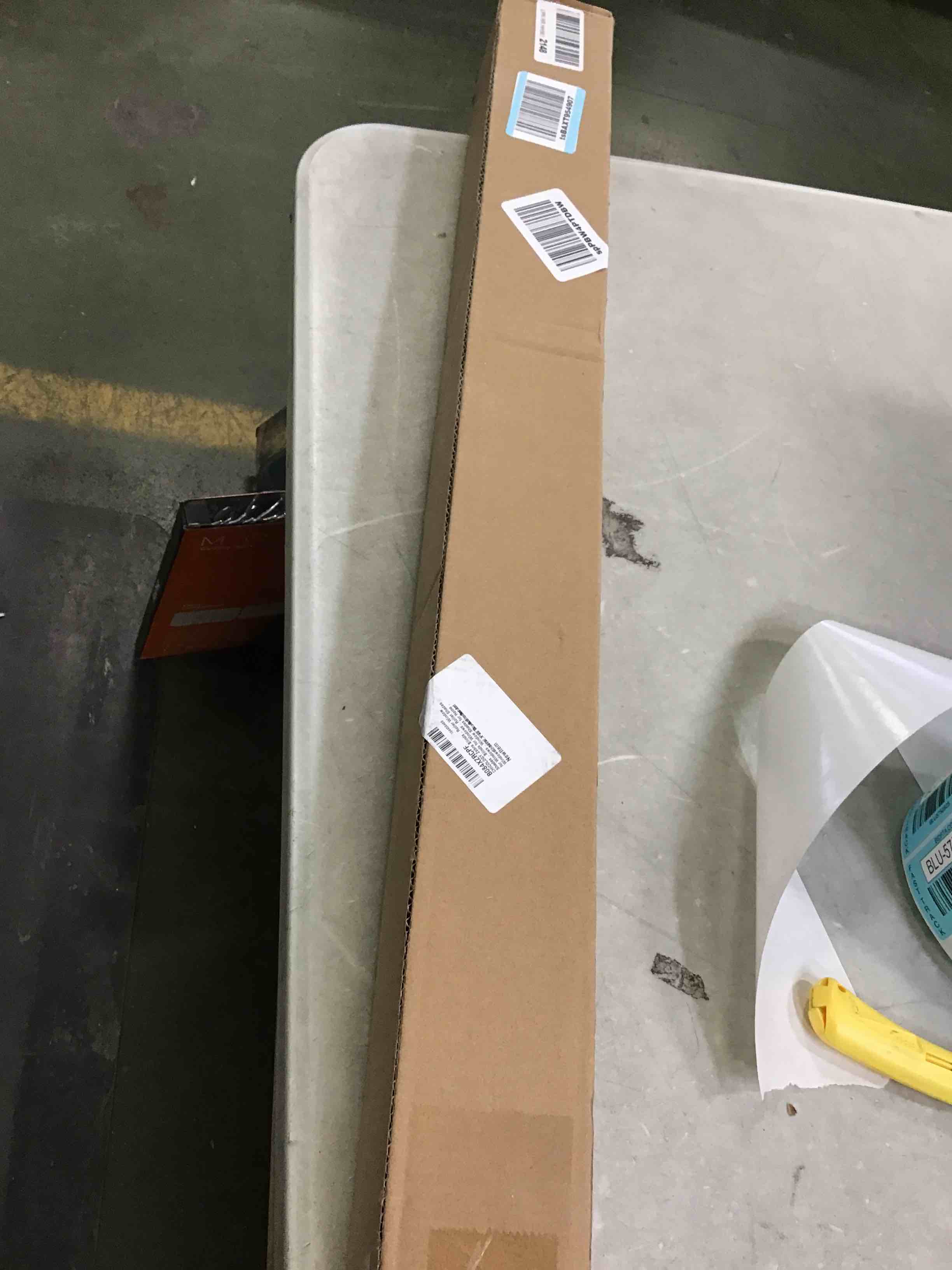 https://s3.amazonaws.com/lotting-images-prod/bidfta/BLU5752824_1707838214274.jpeg