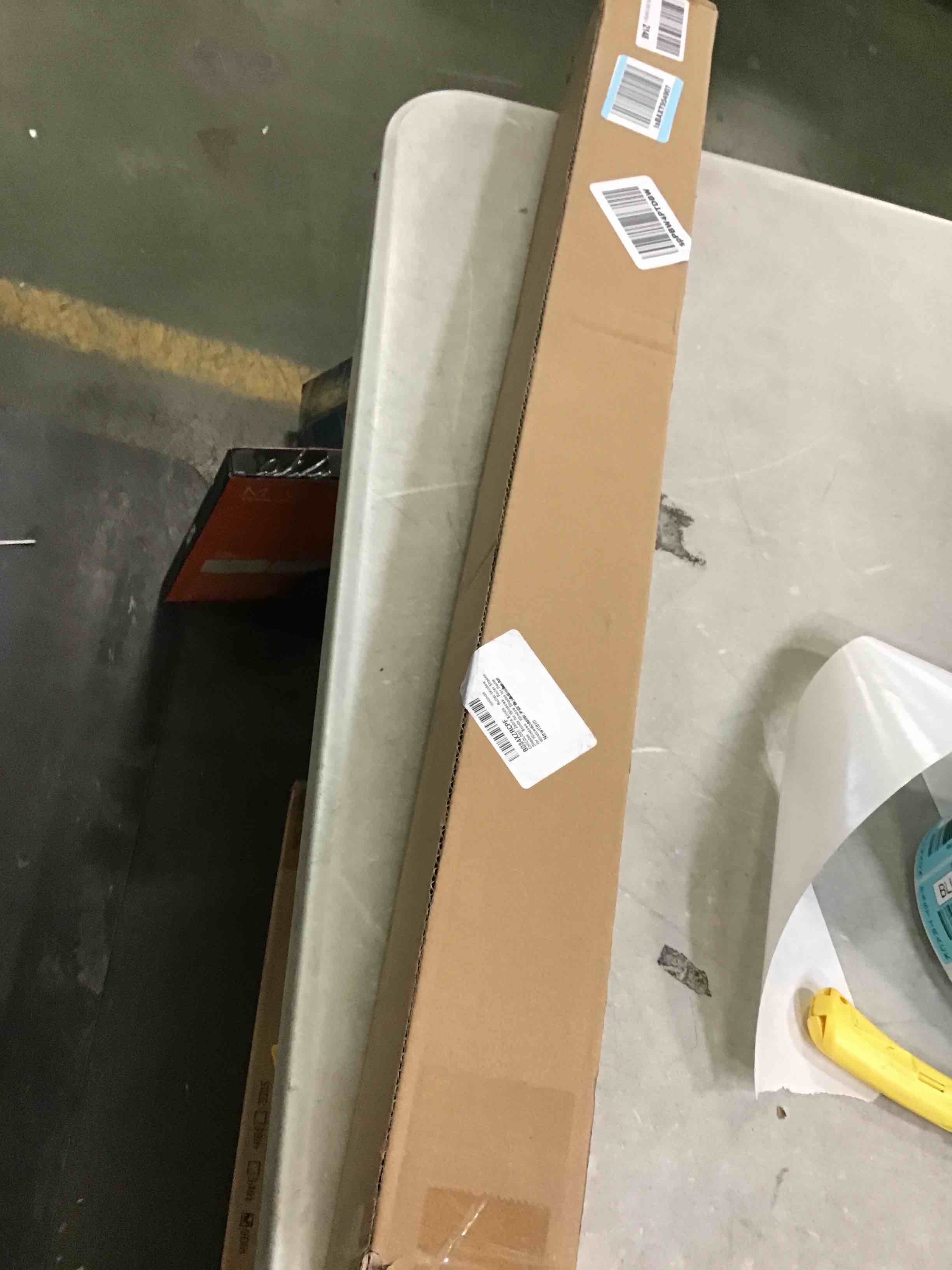 https://s3.amazonaws.com/lotting-images-prod/bidfta/BLU5752824_1707838258317.jpeg