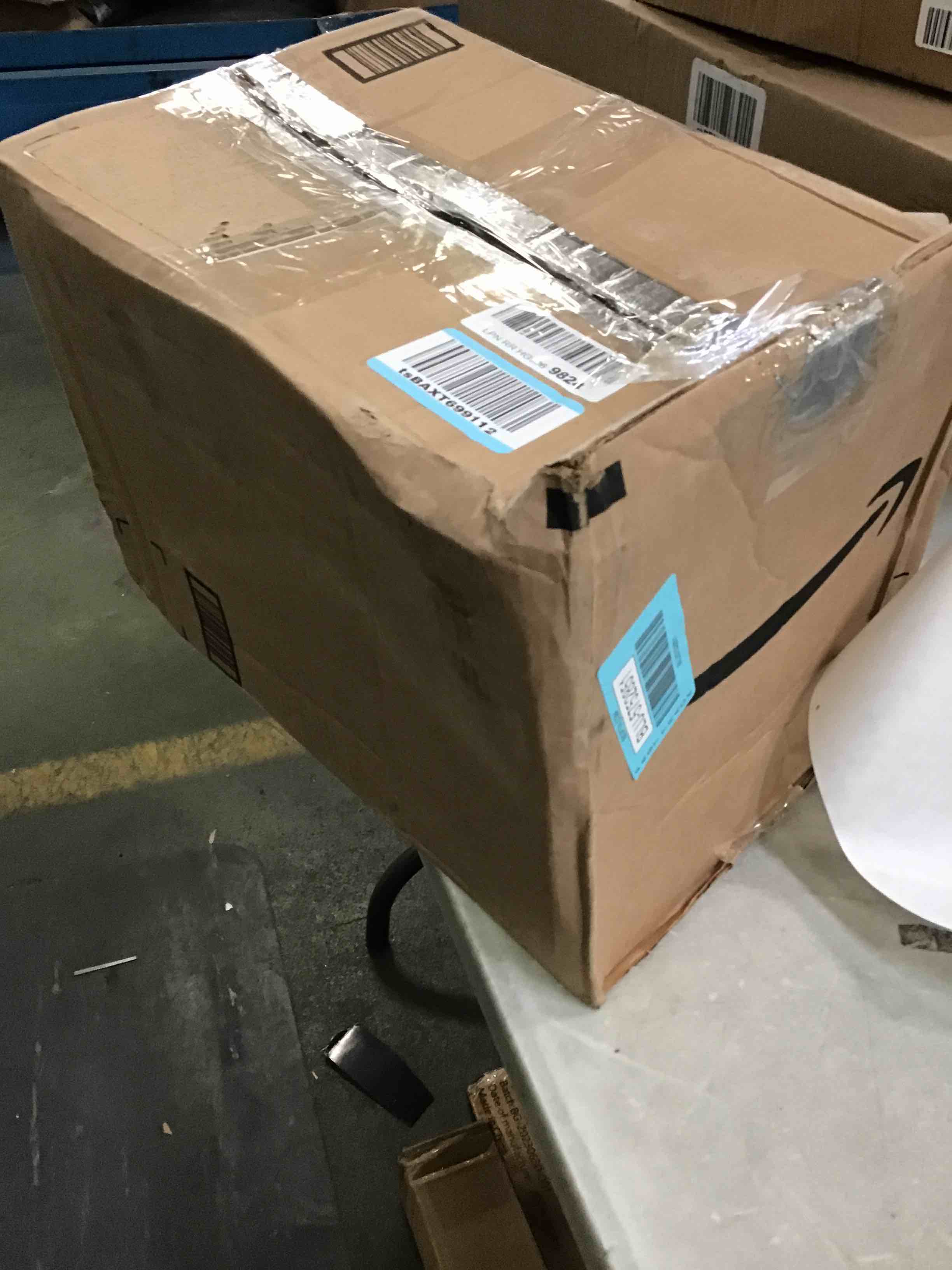 https://s3.amazonaws.com/lotting-images-prod/bidfta/BLU5752851_1707840282218.jpeg