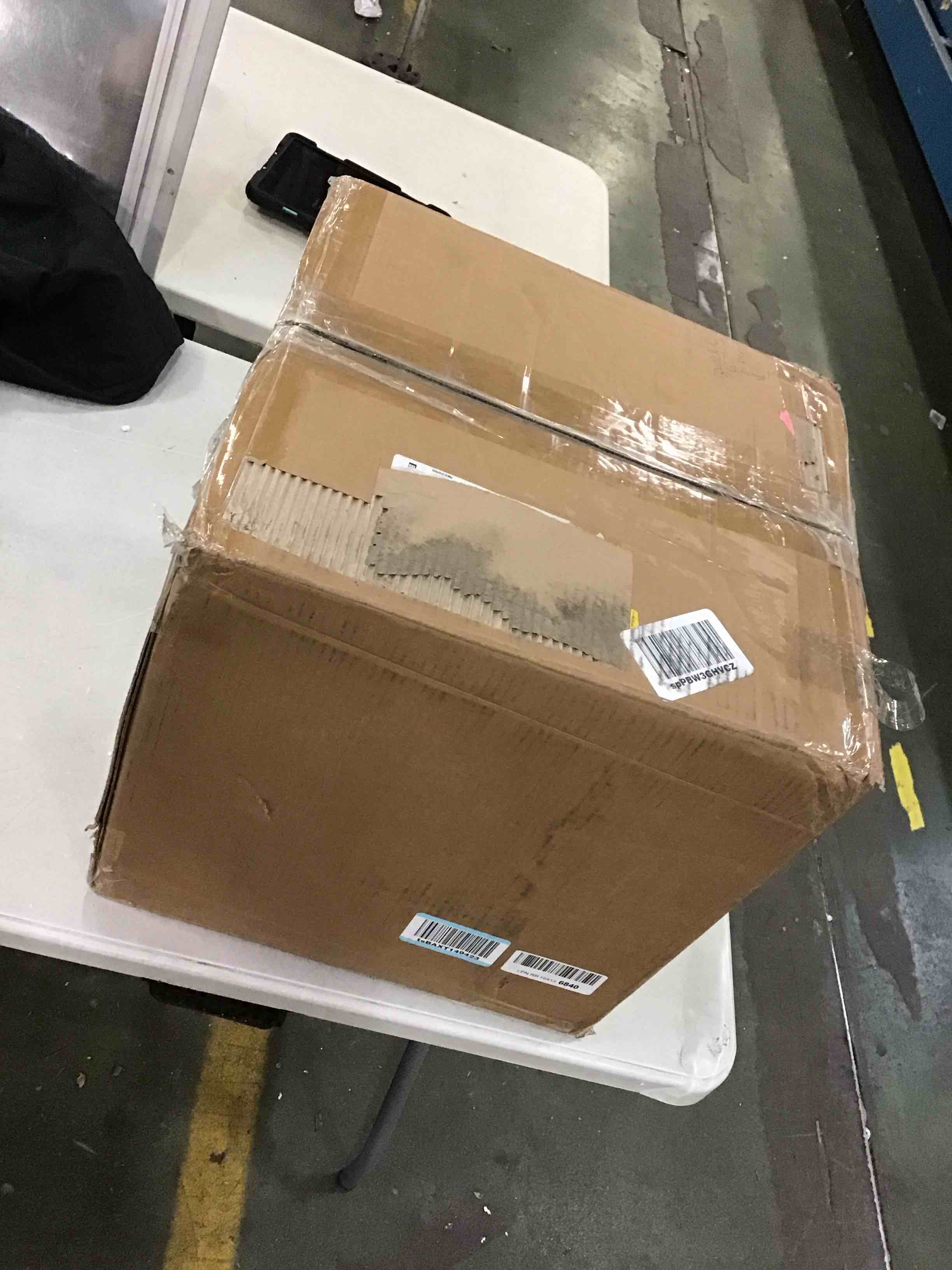 https://s3.amazonaws.com/lotting-images-prod/bidfta/BLU5752963_1706114435201.jpeg