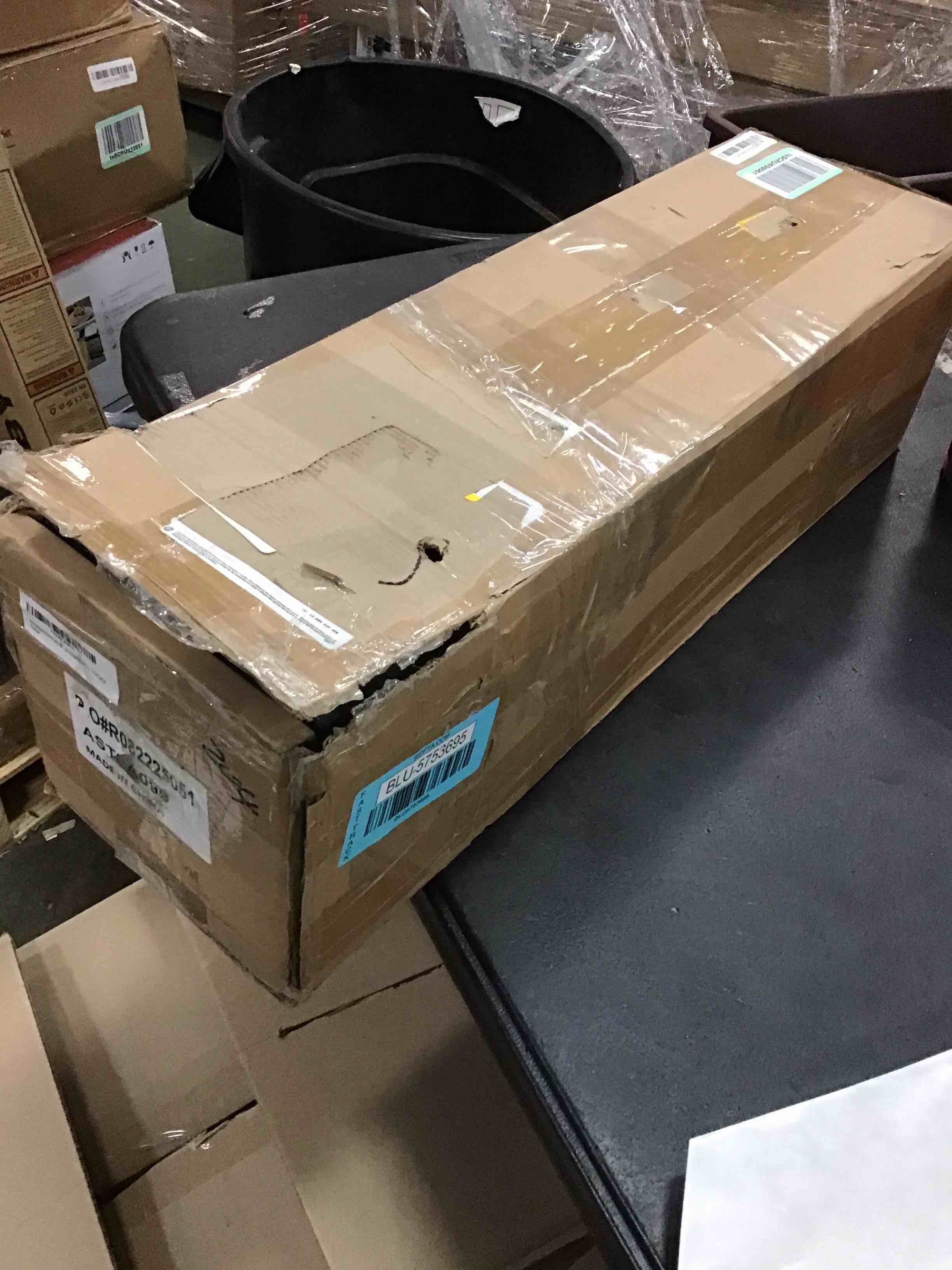 https://s3.amazonaws.com/lotting-images-prod/bidfta/BLU5753695_1706375269589.jpeg