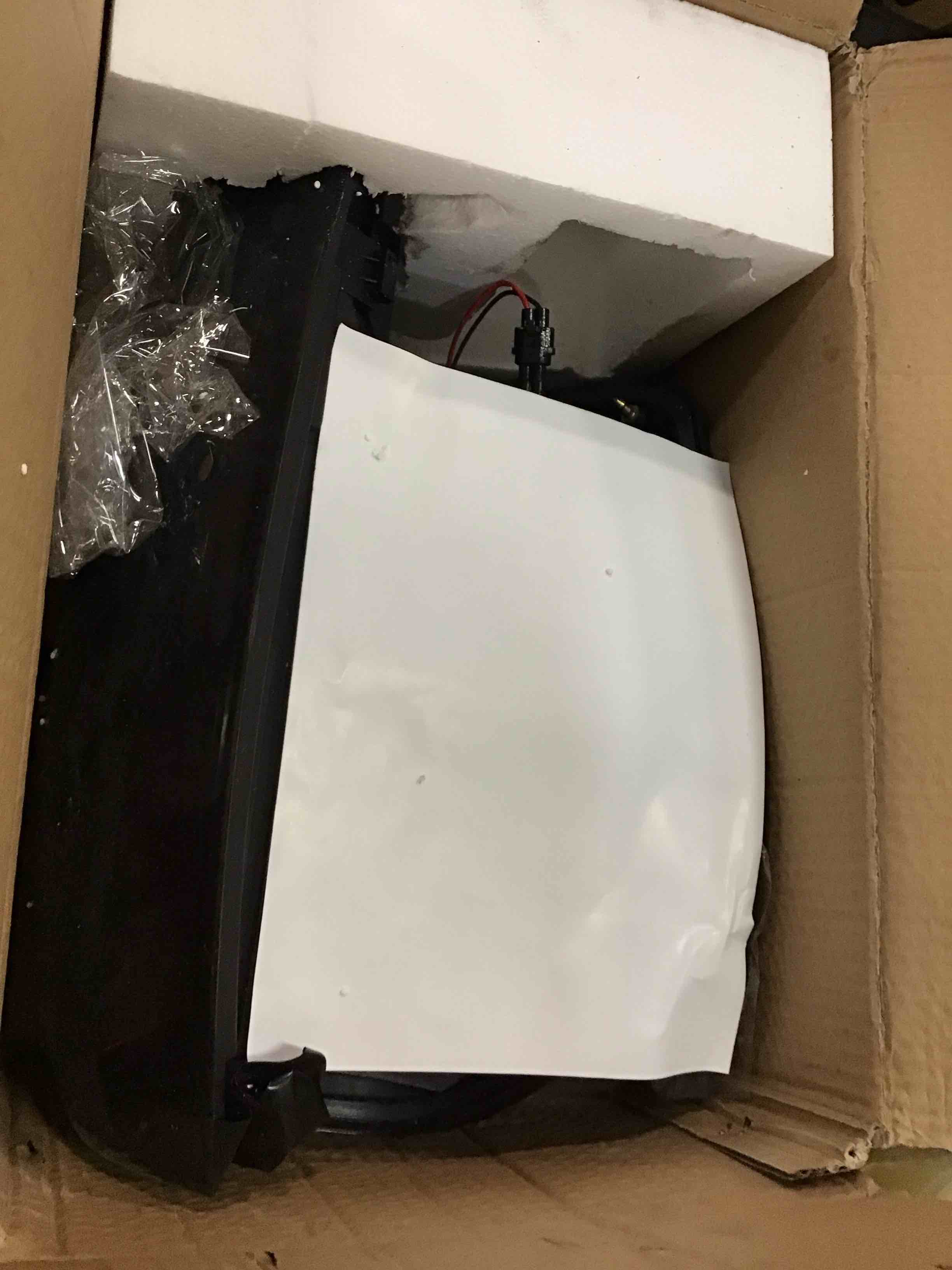 https://s3.amazonaws.com/lotting-images-prod/bidfta/BLU5753753_1706535798398.jpeg