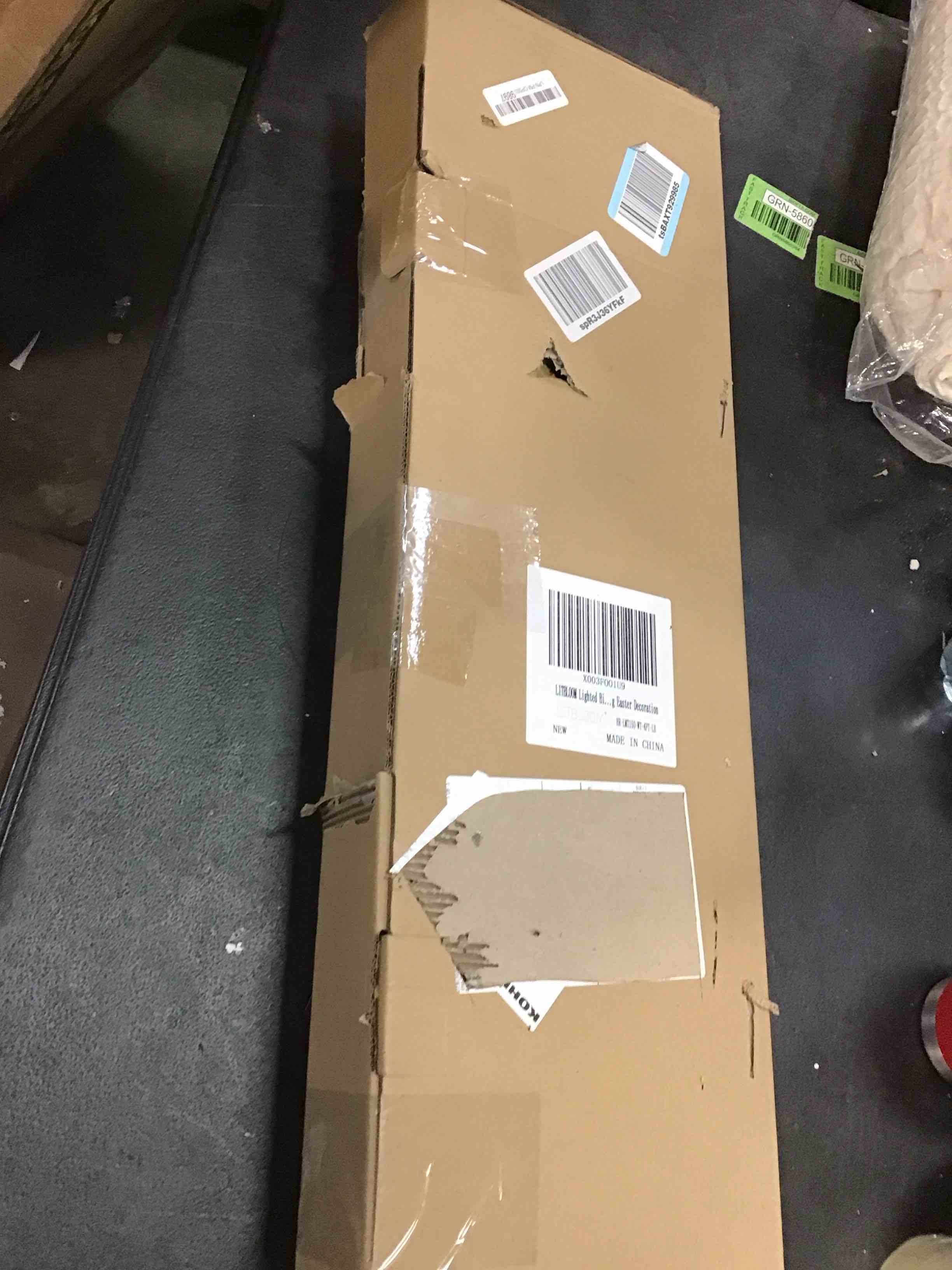 https://s3.amazonaws.com/lotting-images-prod/bidfta/BLU5753905_1706557605133.jpeg