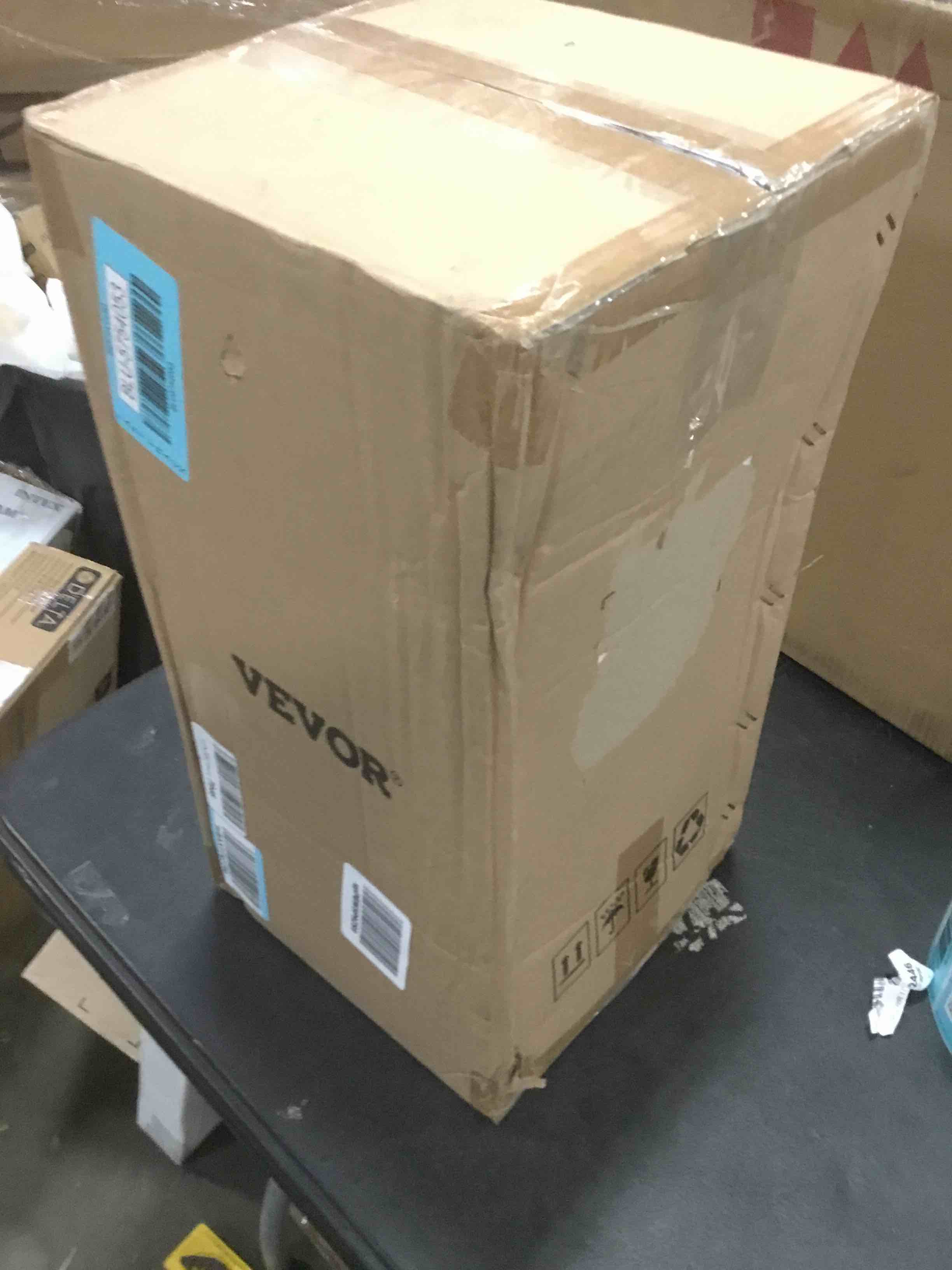 https://s3.amazonaws.com/lotting-images-prod/bidfta/BLU5754053_1706623846436.jpeg