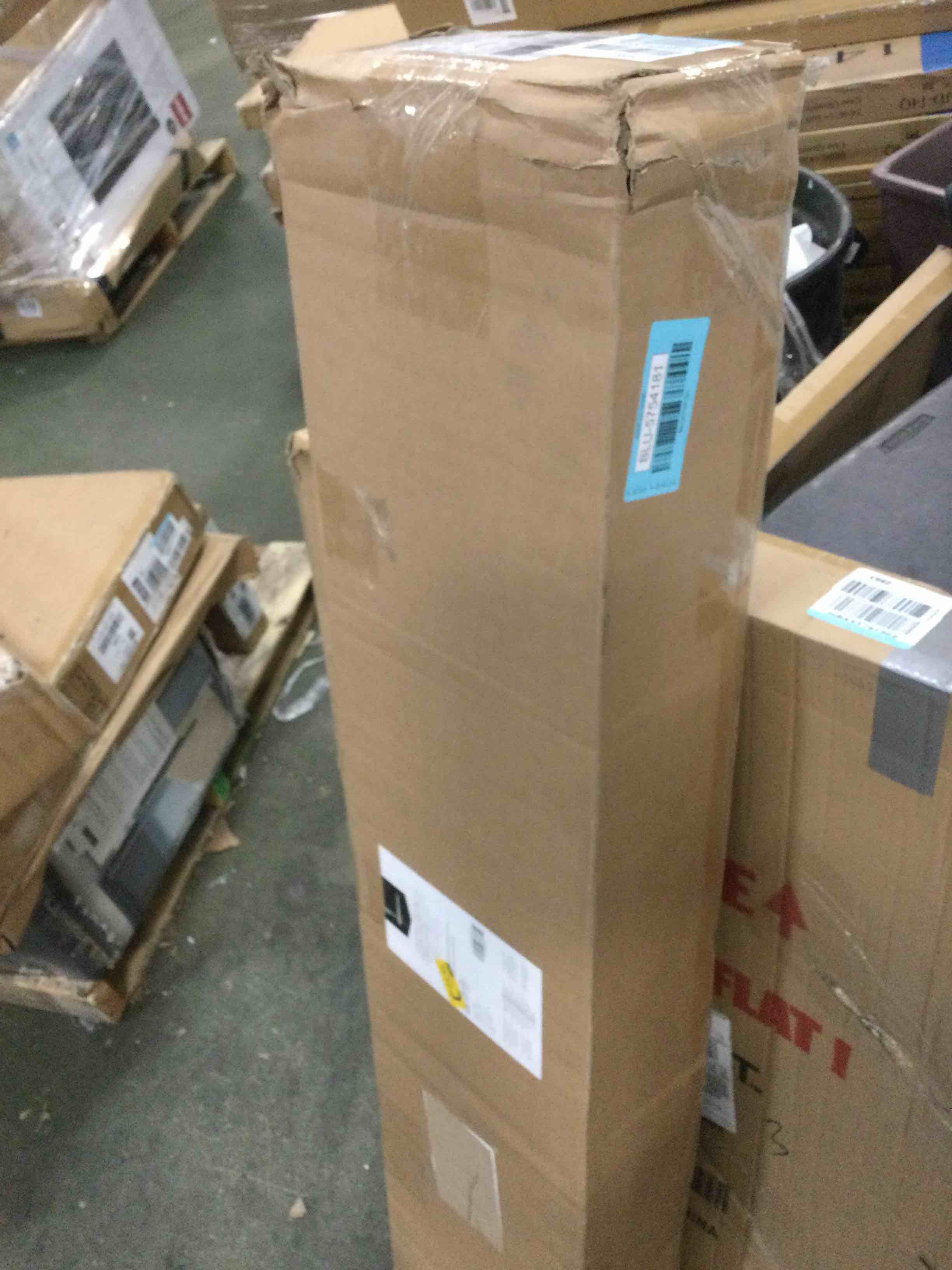 https://s3.amazonaws.com/lotting-images-prod/bidfta/BLU5754181_1706639169853.jpeg