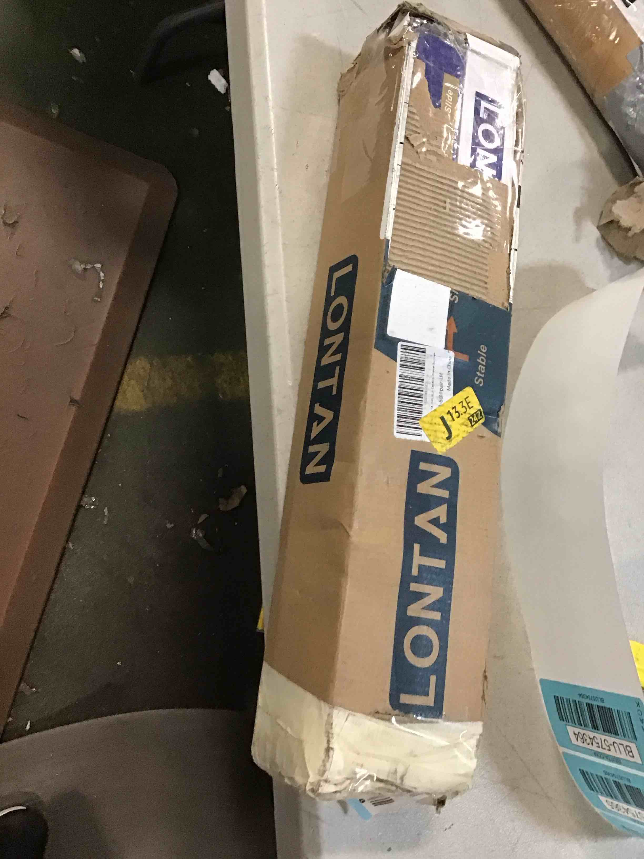 https://s3.amazonaws.com/lotting-images-prod/bidfta/BLU5754364_1706708737768.jpeg