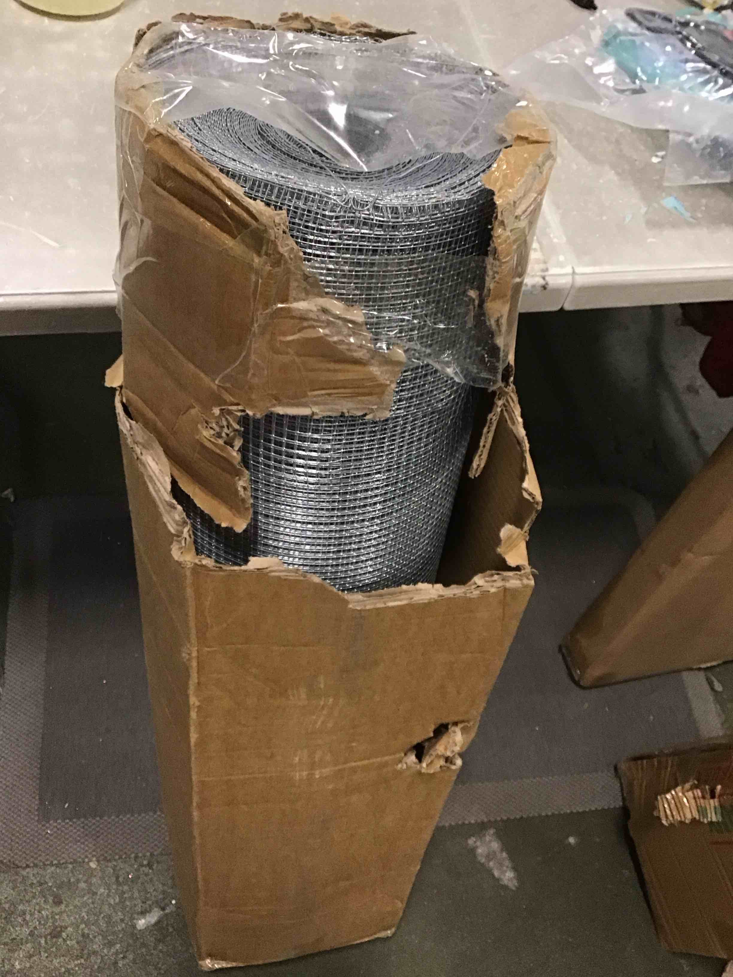 https://s3.amazonaws.com/lotting-images-prod/bidfta/BLU5754686_1706215786069.jpeg