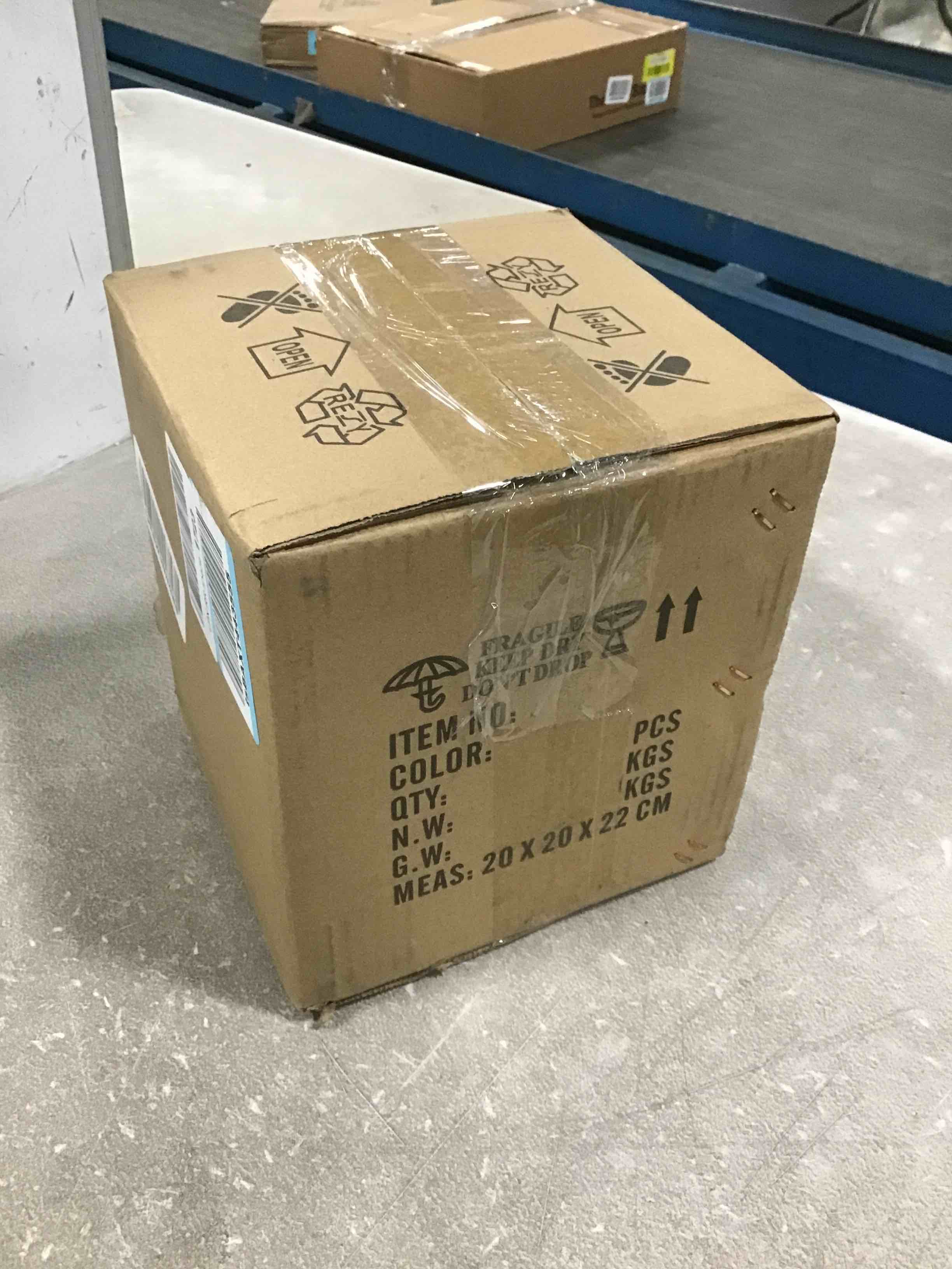 https://s3.amazonaws.com/lotting-images-prod/bidfta/BLU5754721_1706277595233.jpeg