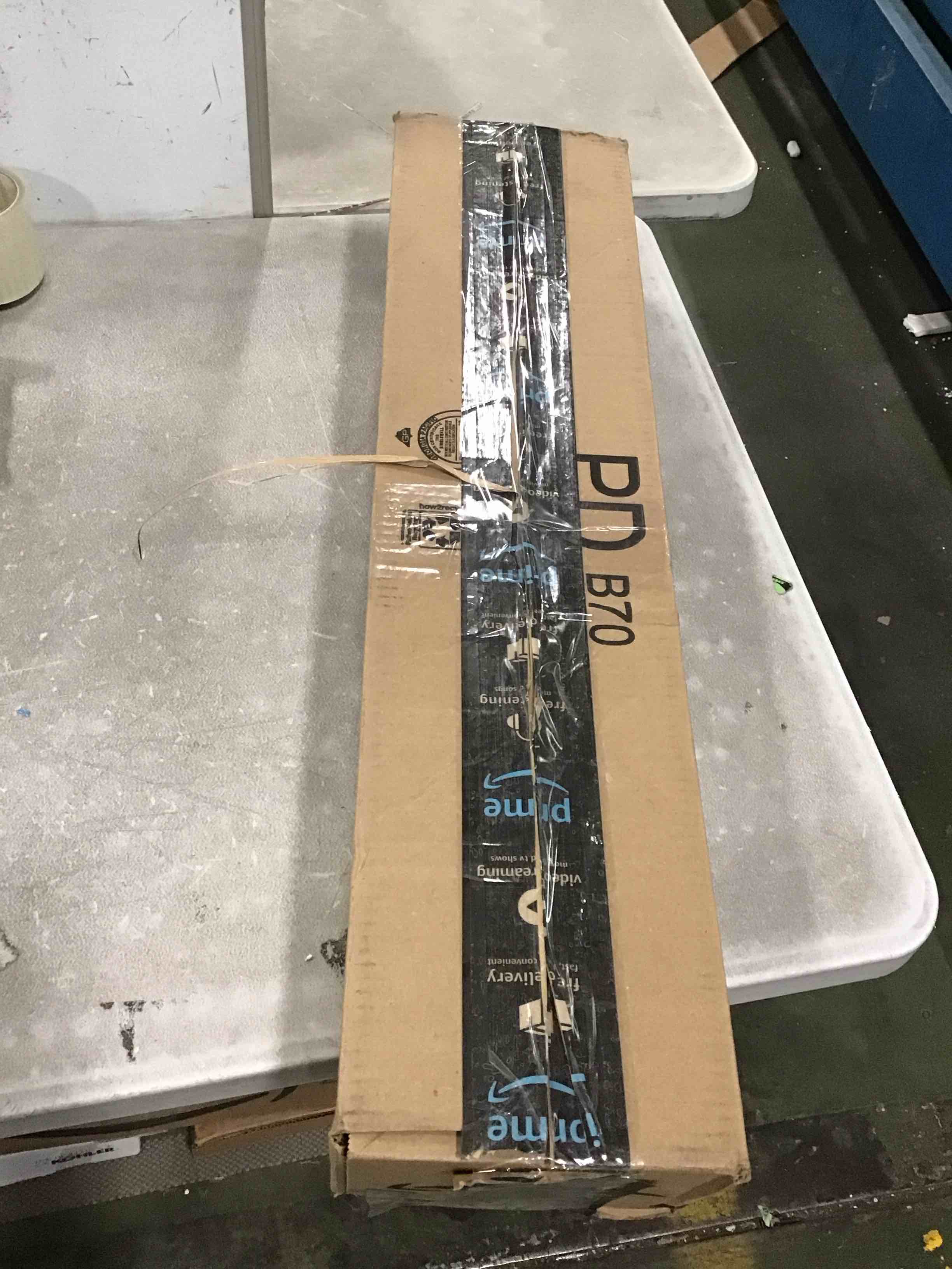 https://s3.amazonaws.com/lotting-images-prod/bidfta/BLU5754760_1706280734376.jpeg