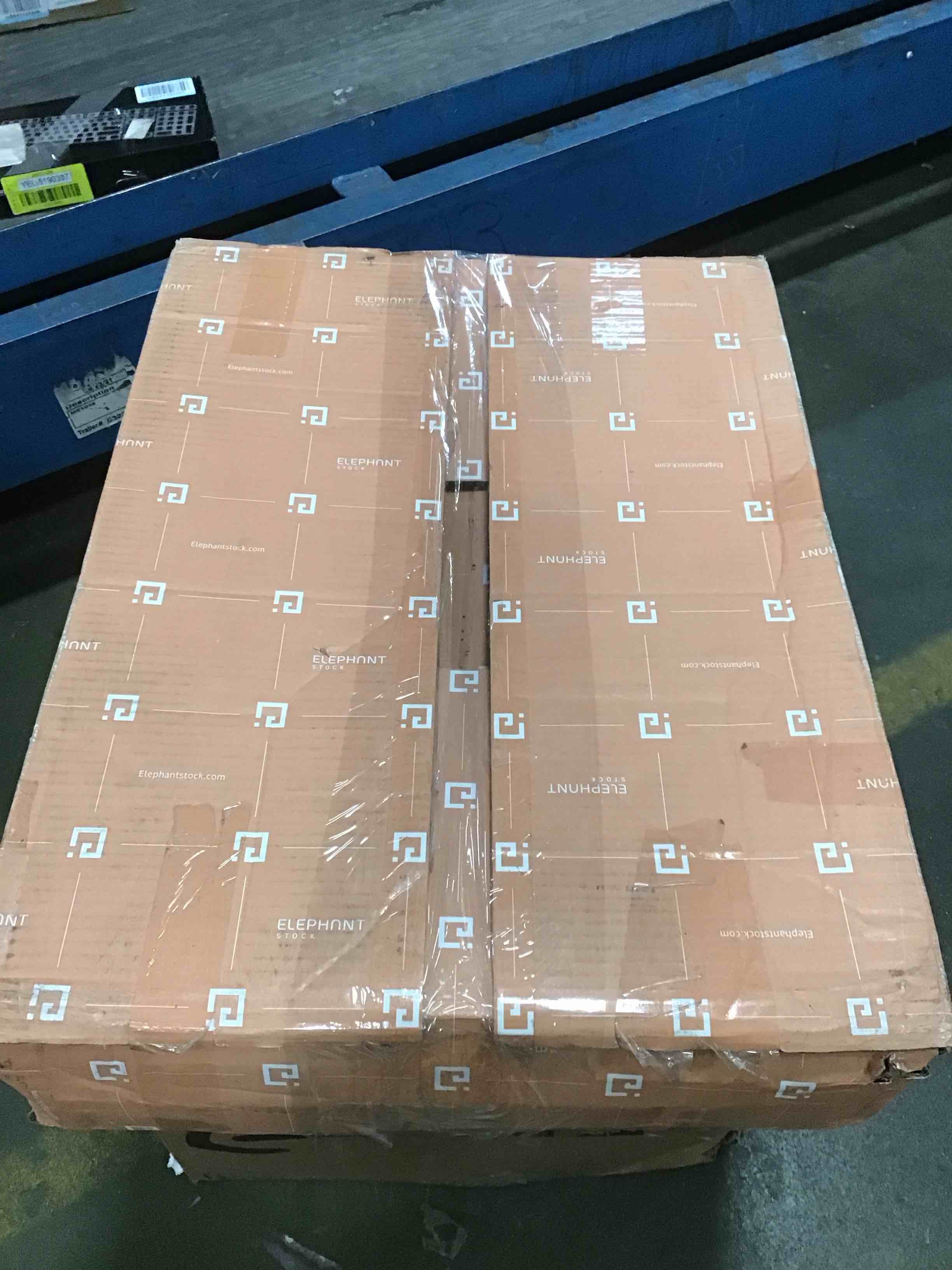 https://s3.amazonaws.com/lotting-images-prod/bidfta/BLU5754778_1706286084507.jpeg