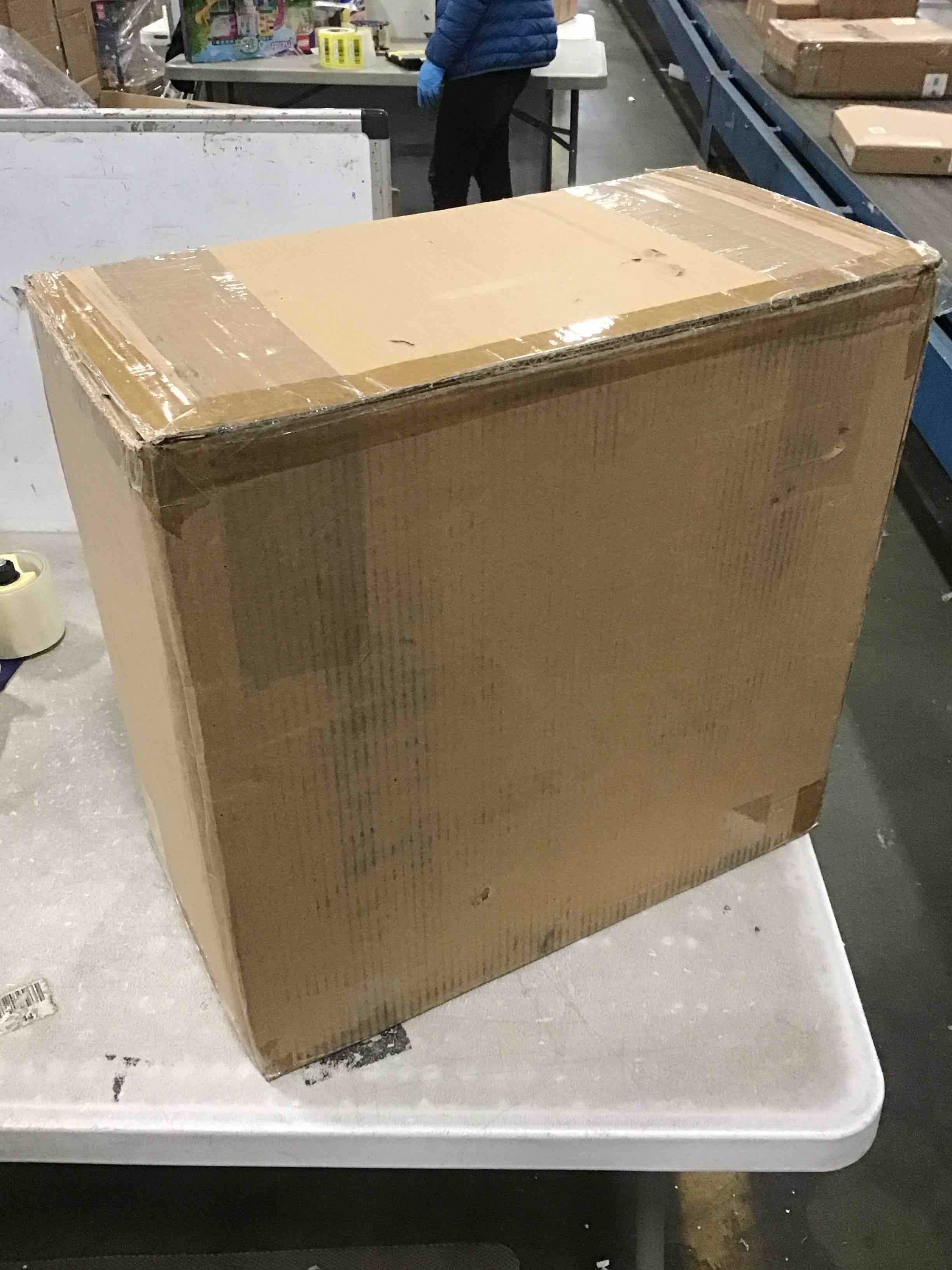 https://s3.amazonaws.com/lotting-images-prod/bidfta/BLU5754827_1706296985847.jpeg