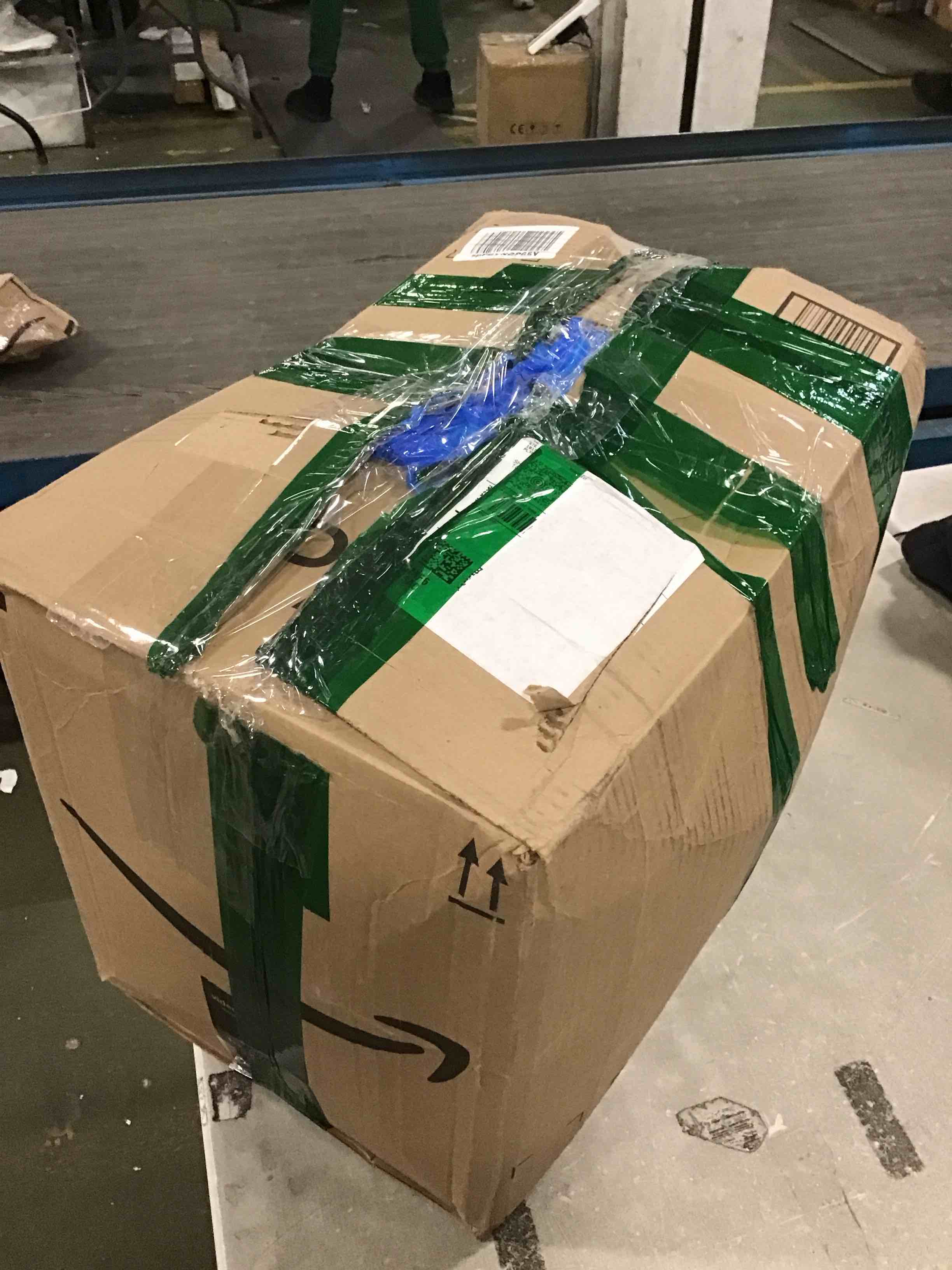 https://s3.amazonaws.com/lotting-images-prod/bidfta/BLU5755035_1706548463413.jpeg