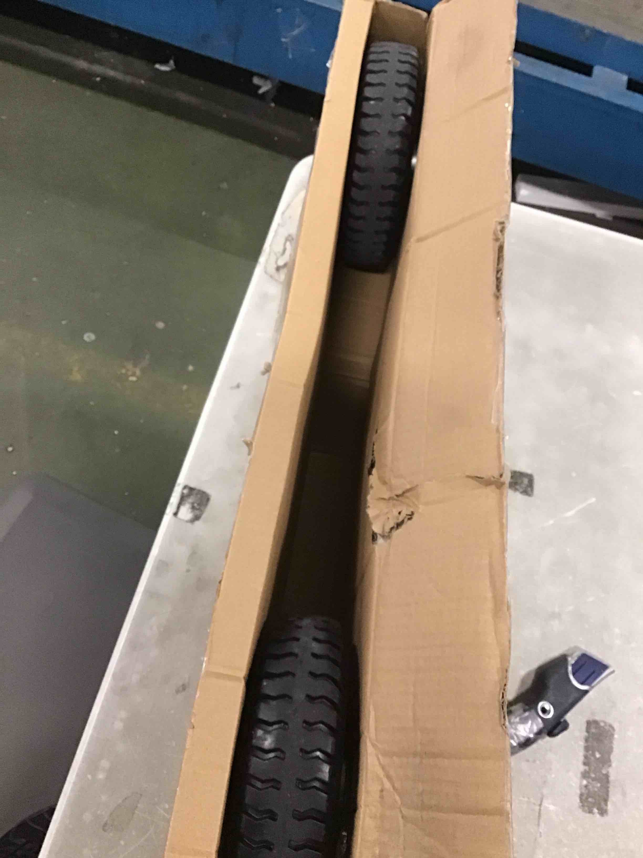 https://s3.amazonaws.com/lotting-images-prod/bidfta/BLU5755066_1706553573130.jpeg