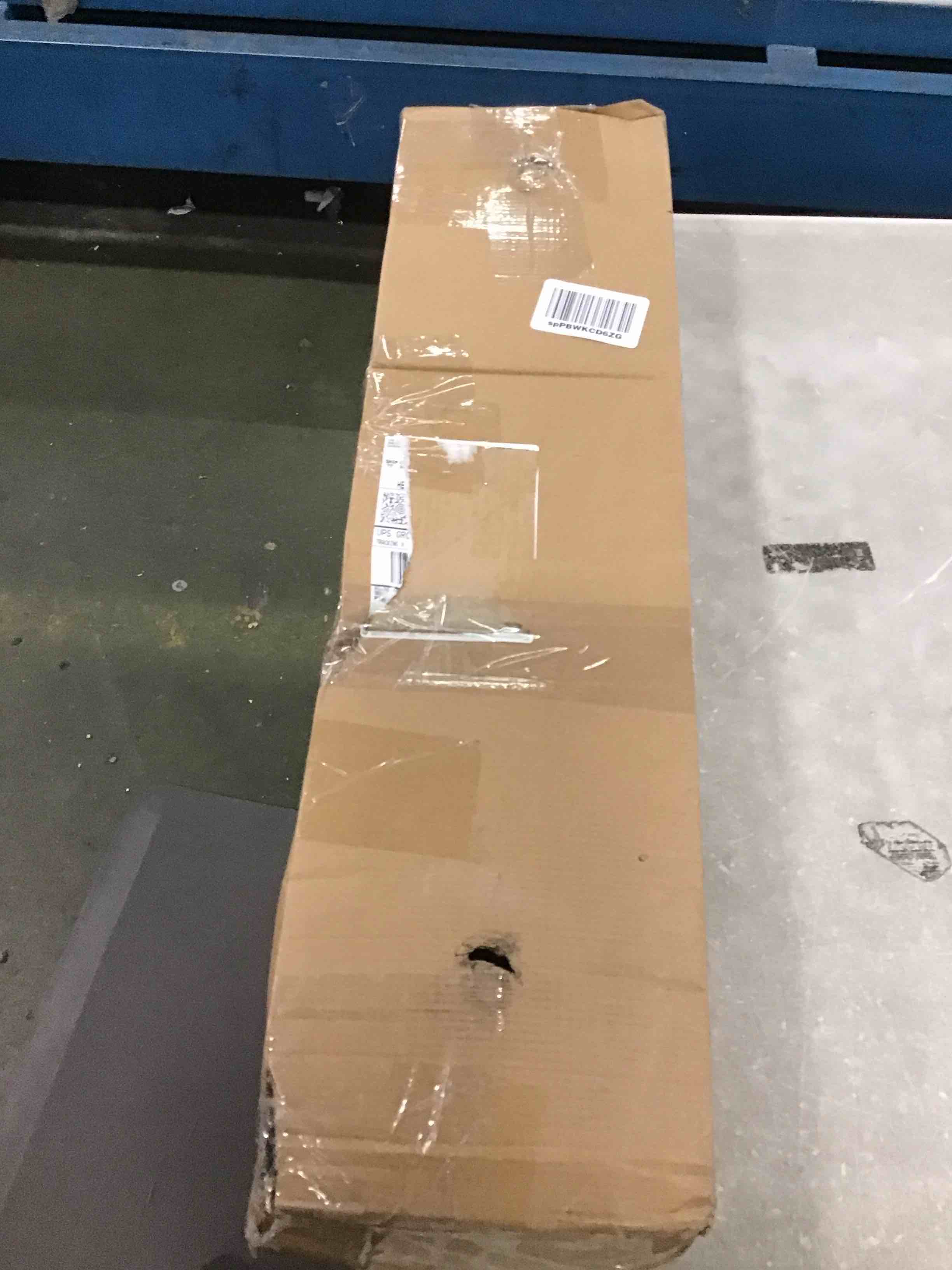 https://s3.amazonaws.com/lotting-images-prod/bidfta/BLU5755066_1706553592663.jpeg