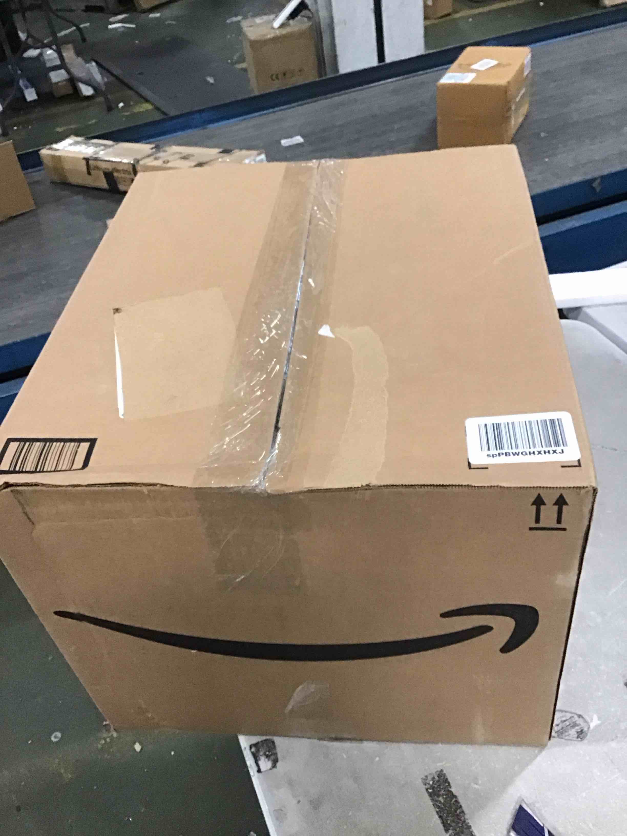 https://s3.amazonaws.com/lotting-images-prod/bidfta/BLU5755084_1706555054655.jpeg