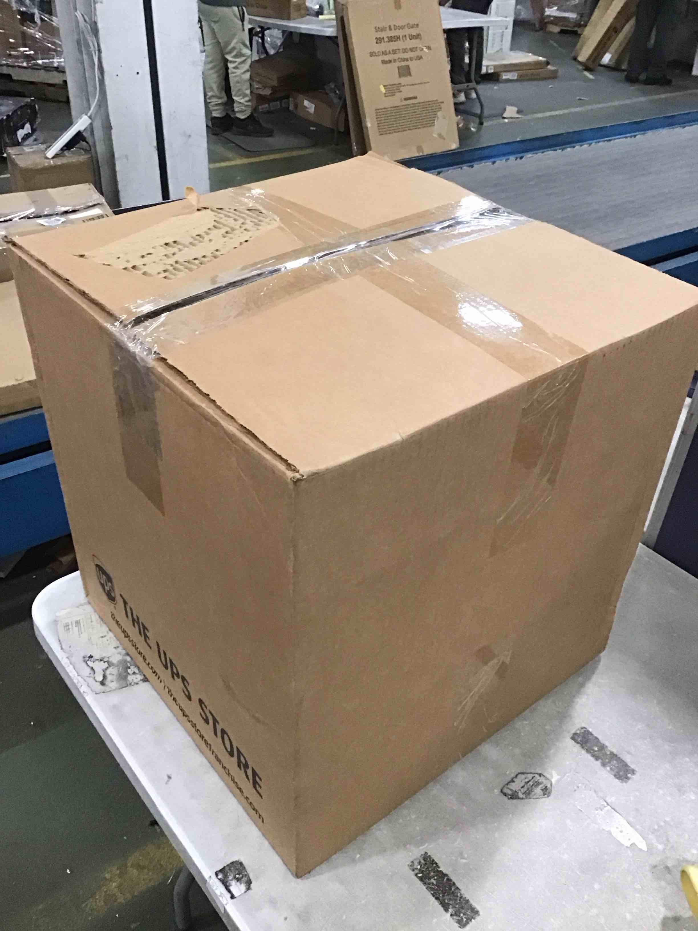 https://s3.amazonaws.com/lotting-images-prod/bidfta/BLU5755092_1706555978443.jpeg