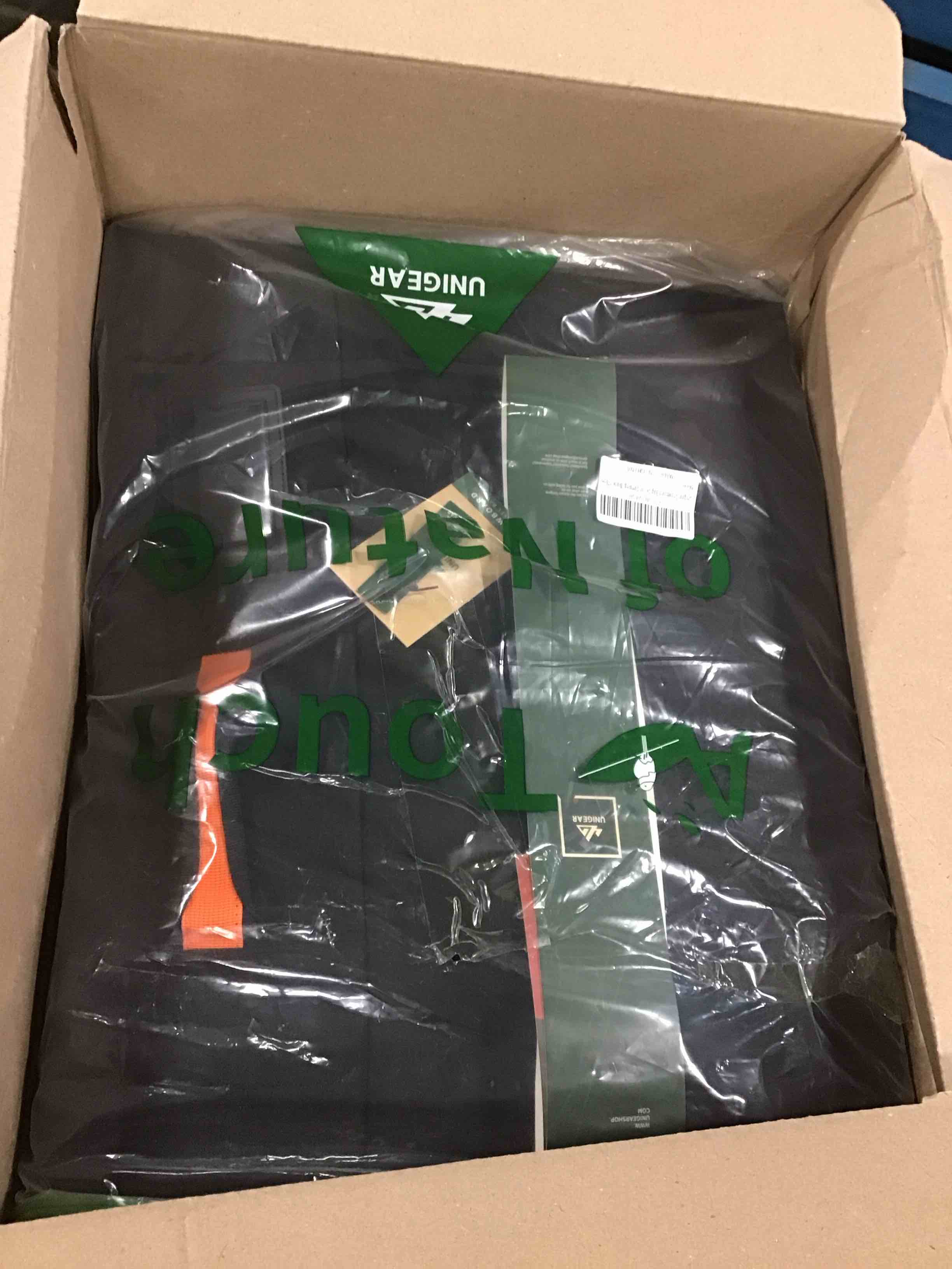 https://s3.amazonaws.com/lotting-images-prod/bidfta/BLU5755115_1706558263929.jpeg