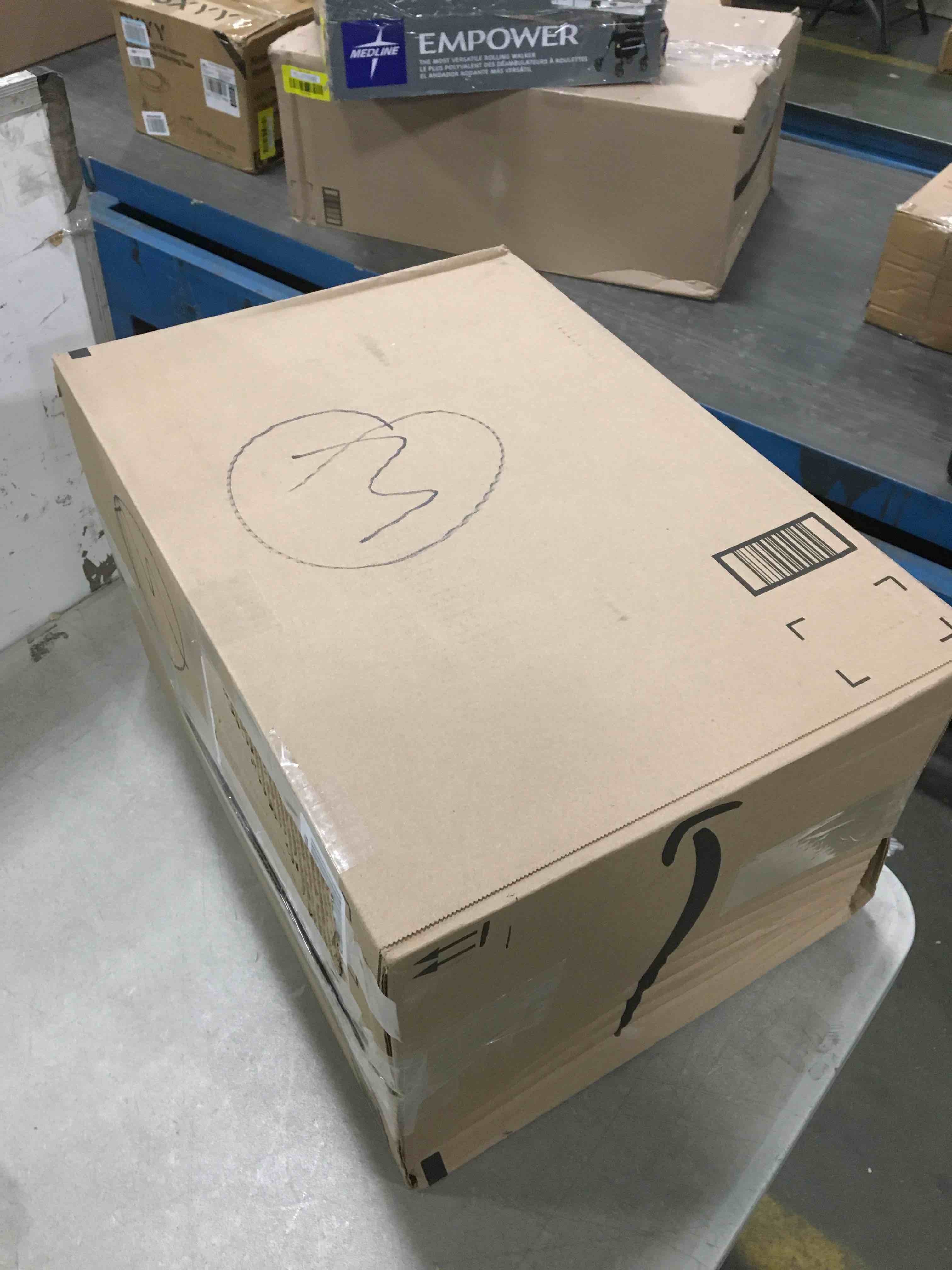https://s3.amazonaws.com/lotting-images-prod/bidfta/BLU5755205_1706621801603.jpeg