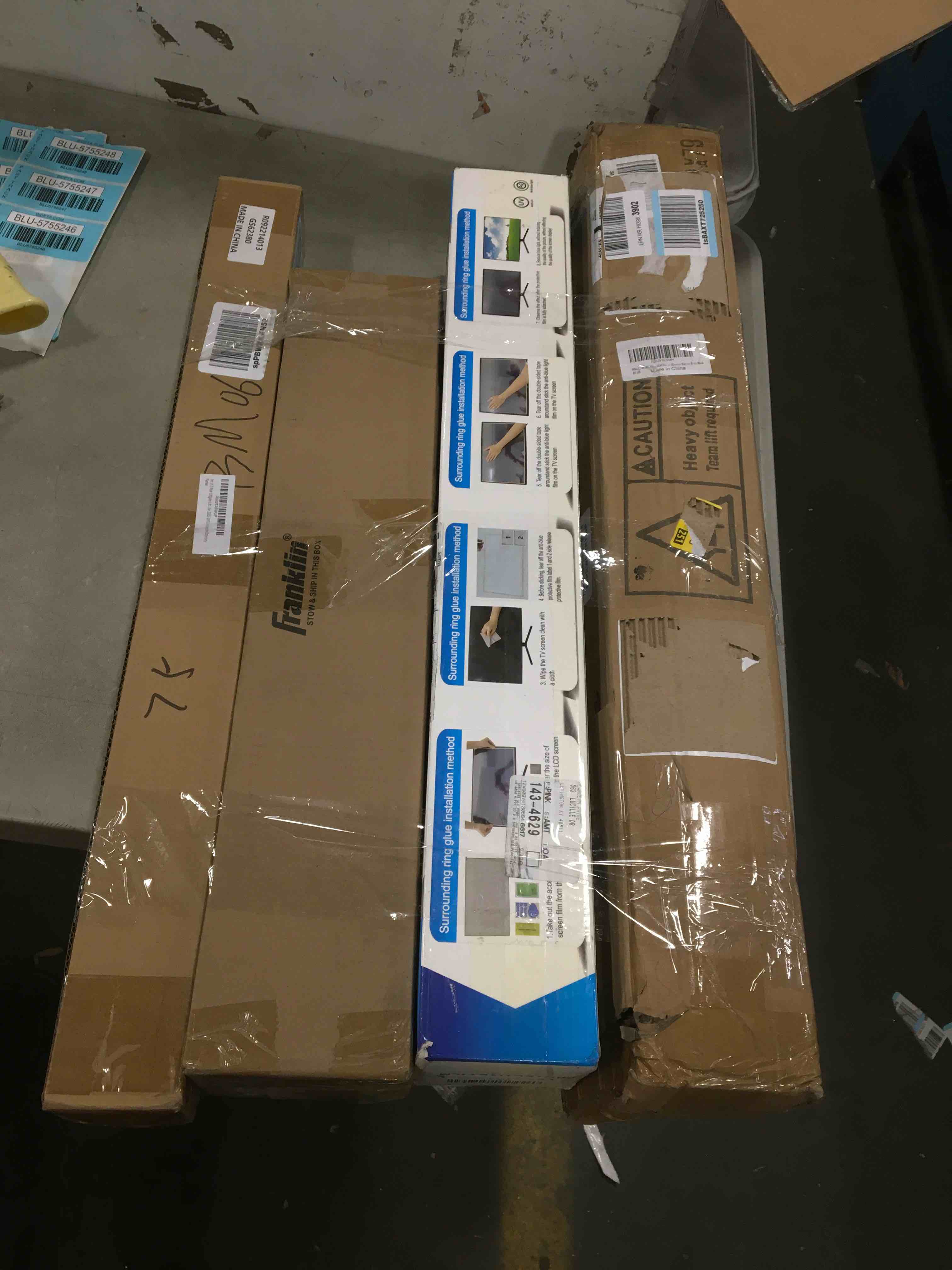 https://s3.amazonaws.com/lotting-images-prod/bidfta/BLU5755246_1706625215049.jpeg