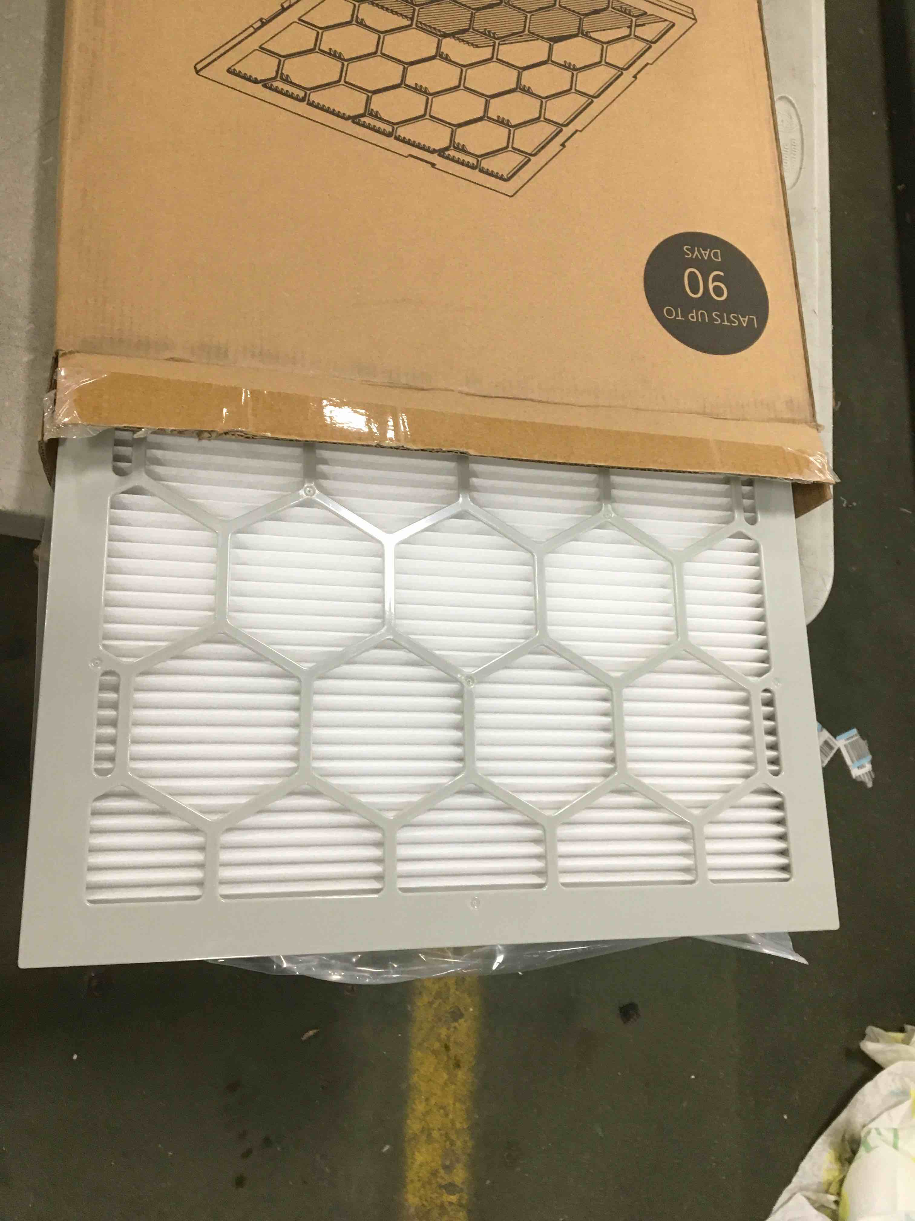 https://s3.amazonaws.com/lotting-images-prod/bidfta/BLU5755272_1706628631996.jpeg