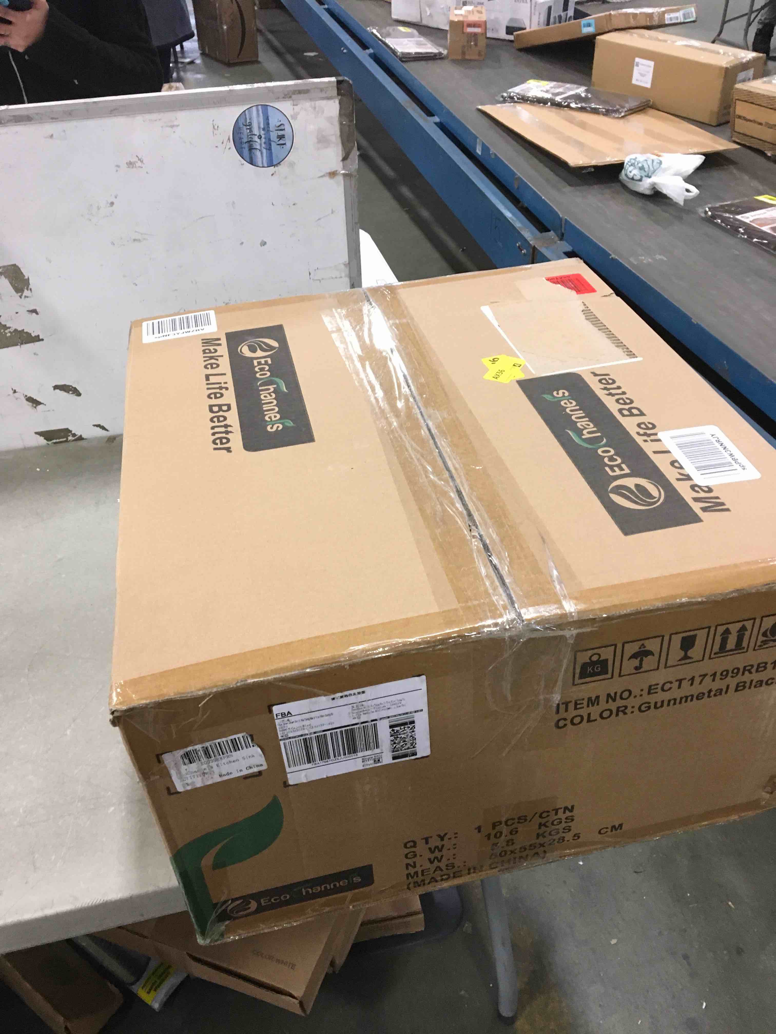 https://s3.amazonaws.com/lotting-images-prod/bidfta/BLU5755284_1706630134160.jpeg