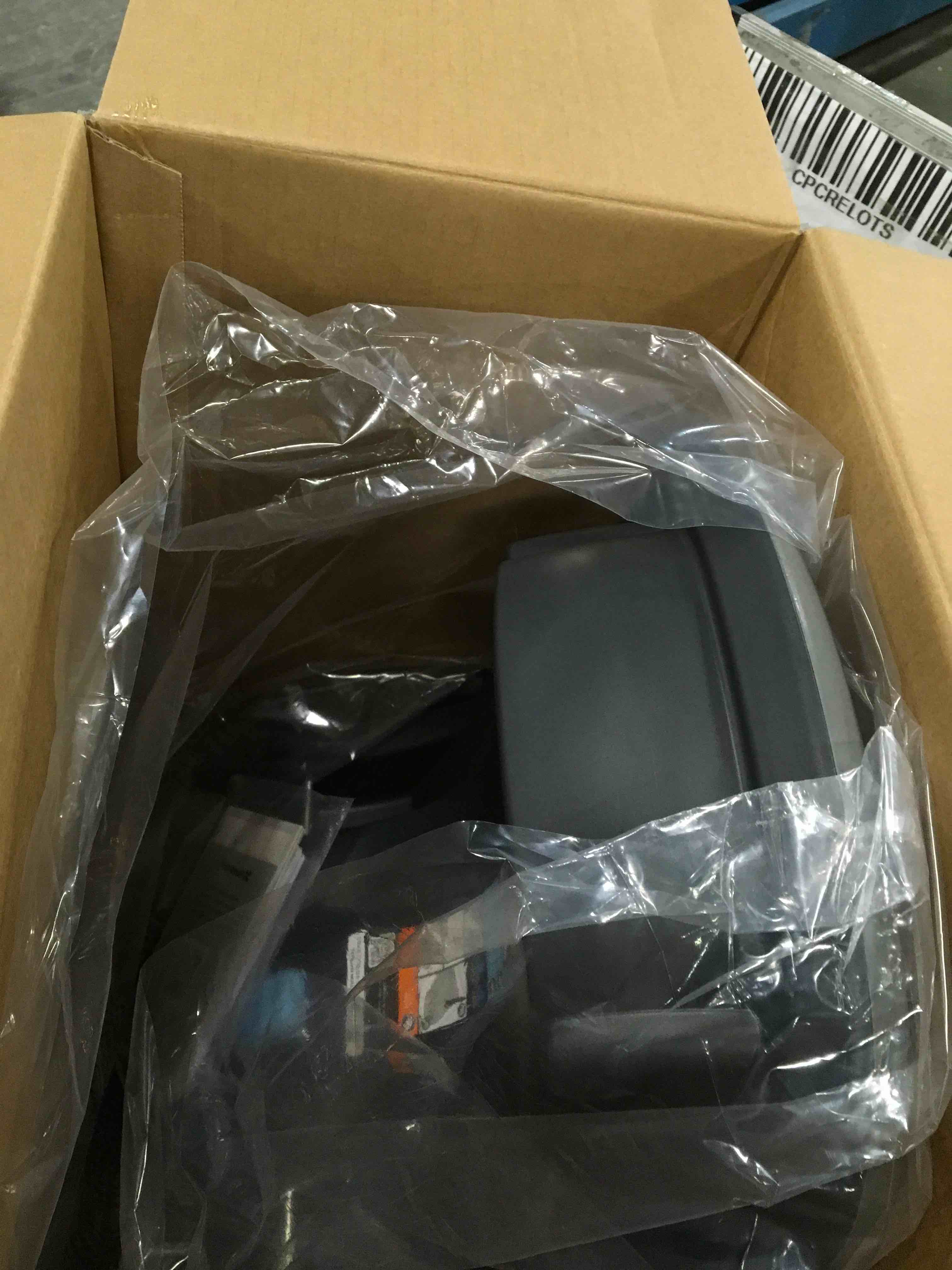 https://s3.amazonaws.com/lotting-images-prod/bidfta/BLU5755576_1706712653889.jpeg