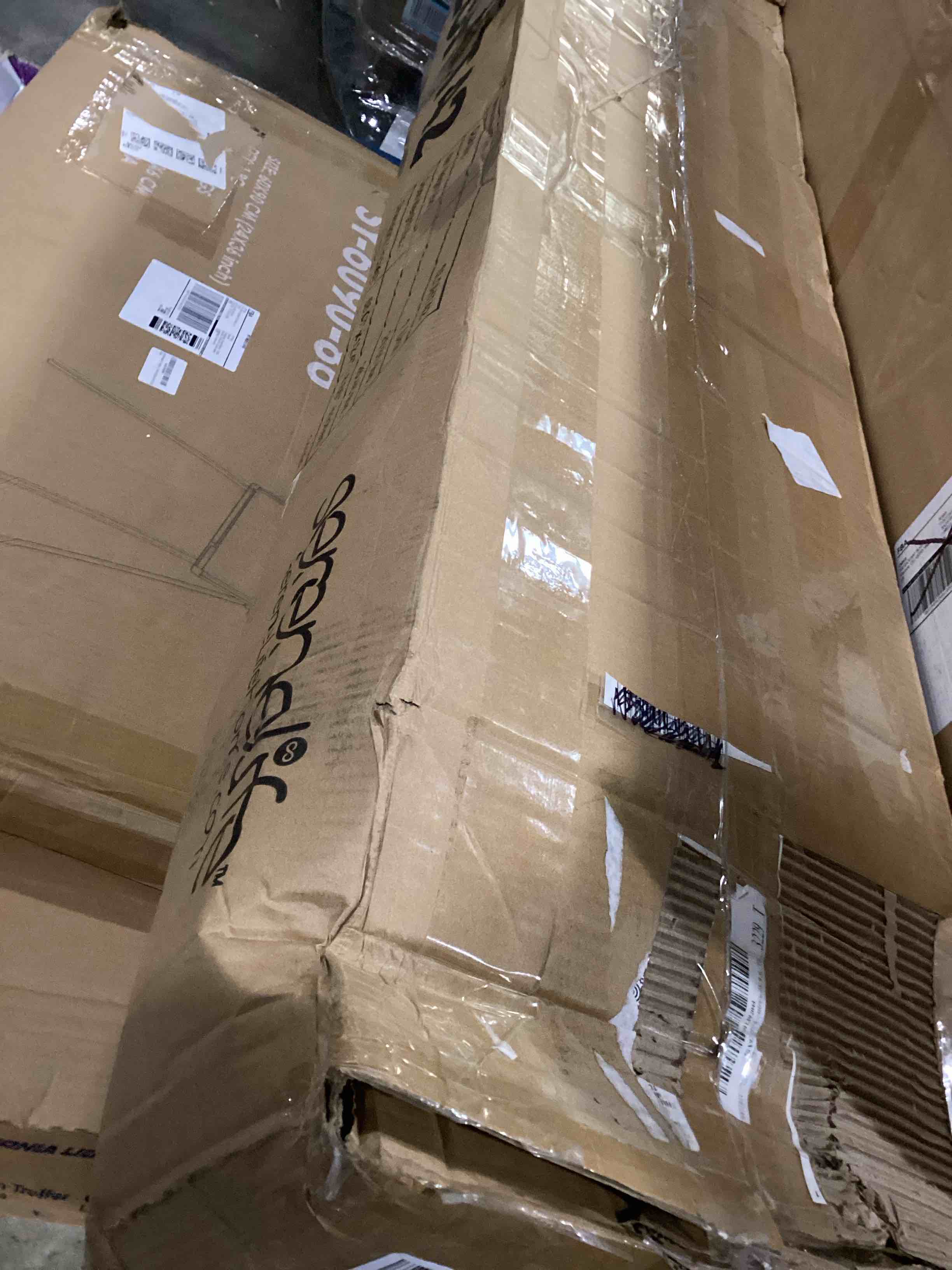 https://s3.amazonaws.com/lotting-images-prod/bidfta/BLU5756100_1709927564223.jpeg
