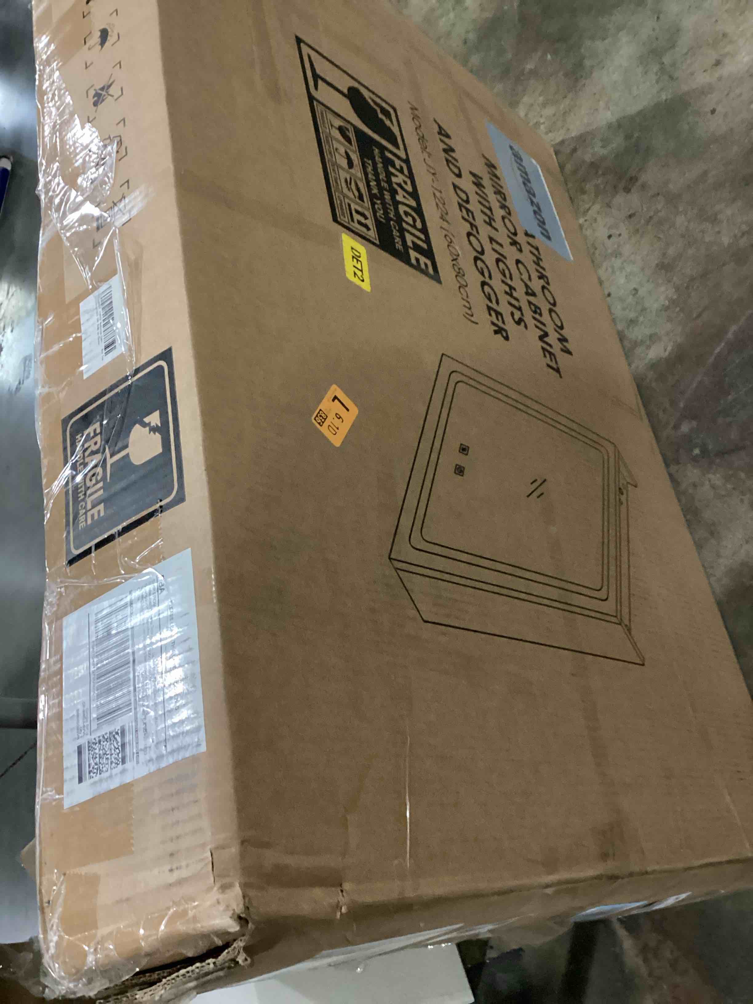 https://s3.amazonaws.com/lotting-images-prod/bidfta/BLU5756179_1710009512246.jpeg