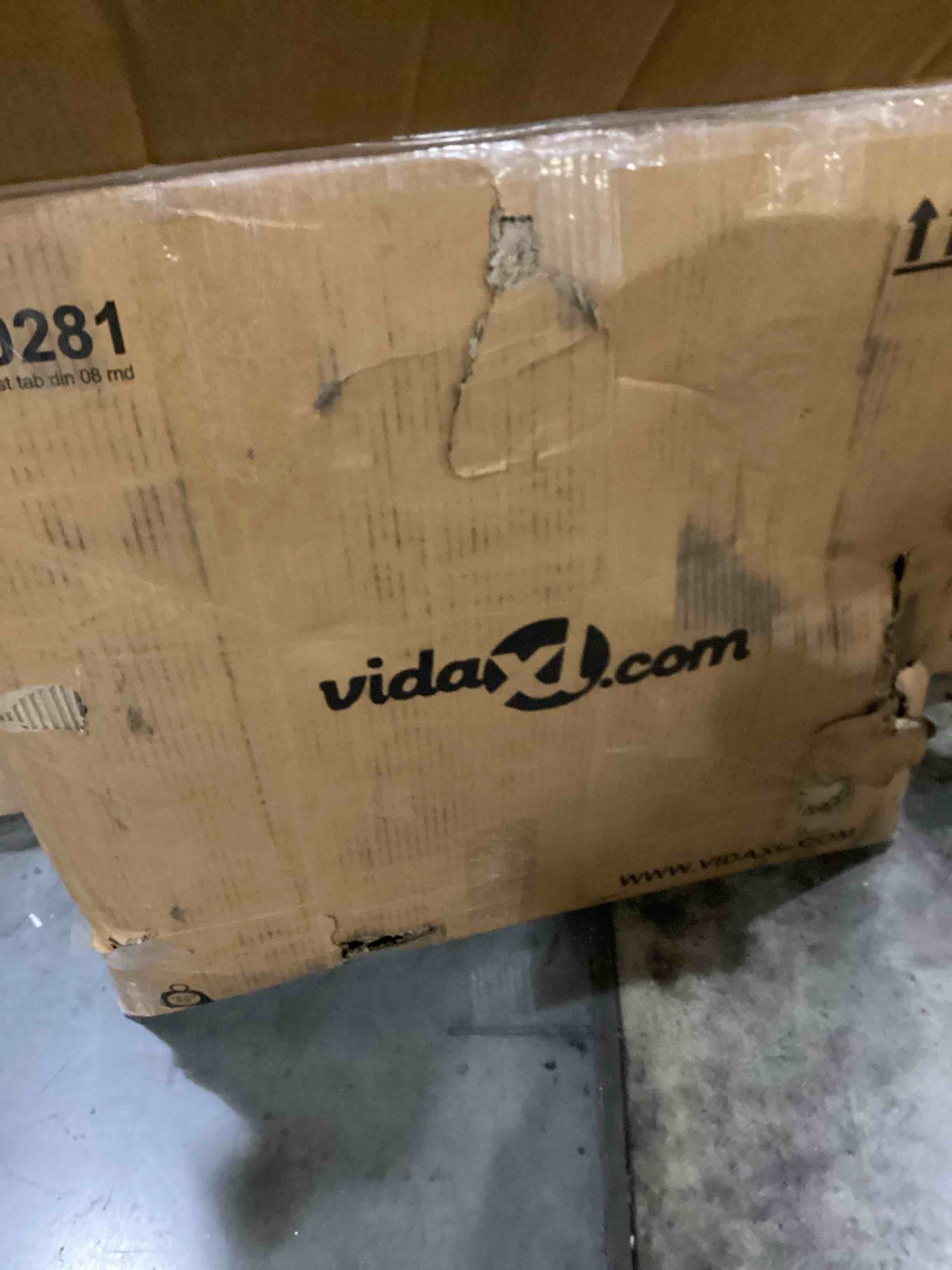 https://s3.amazonaws.com/lotting-images-prod/bidfta/BLU5756261_1710250612881.jpeg