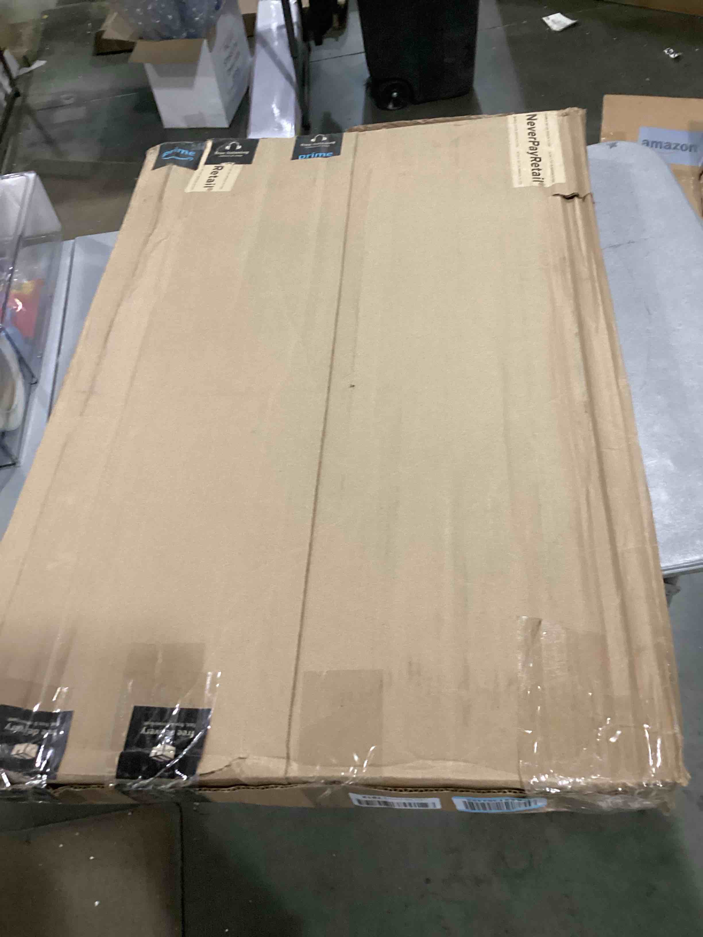 https://s3.amazonaws.com/lotting-images-prod/bidfta/BLU5756459_1710504053527.jpeg