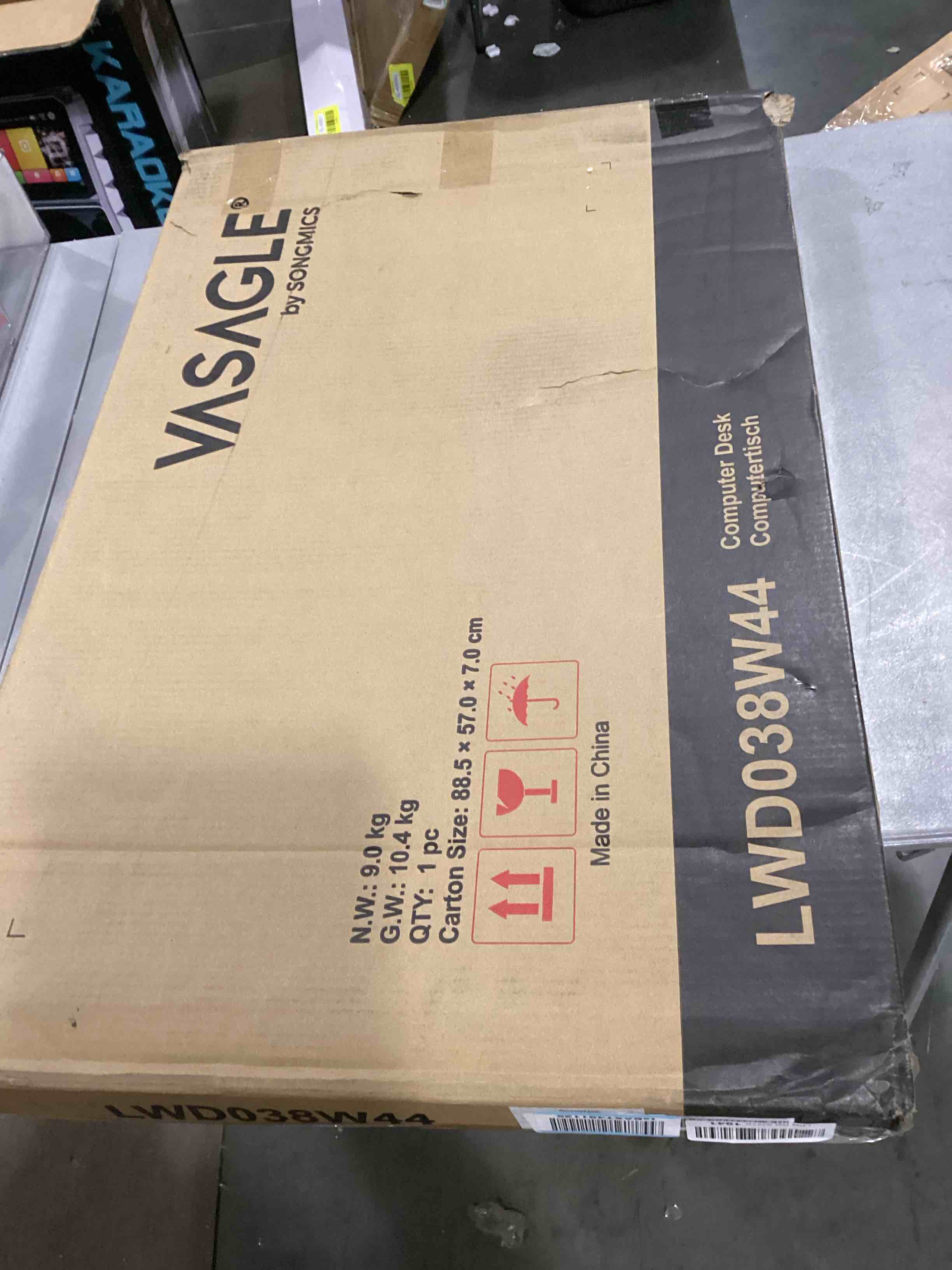 https://s3.amazonaws.com/lotting-images-prod/bidfta/BLU5756566_1710600540625.jpeg