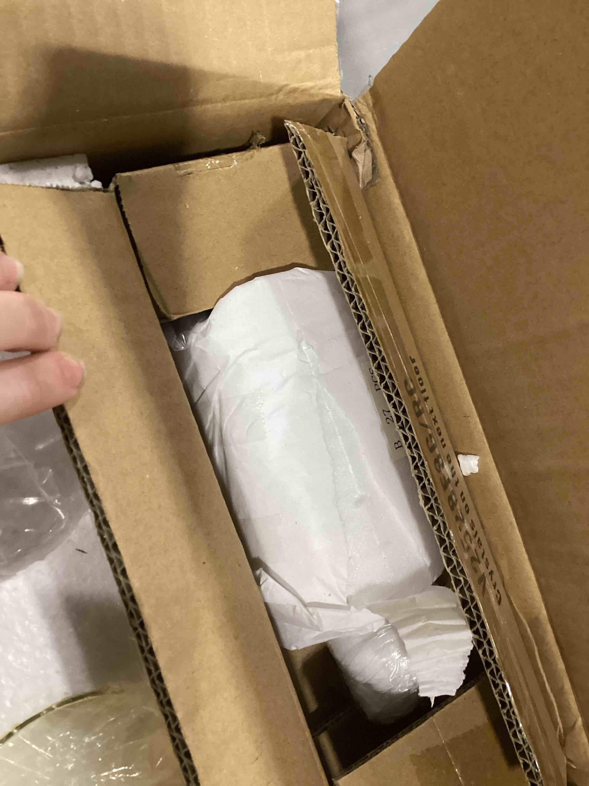 https://s3.amazonaws.com/lotting-images-prod/bidfta/BLU5757019_1711546209758.jpeg