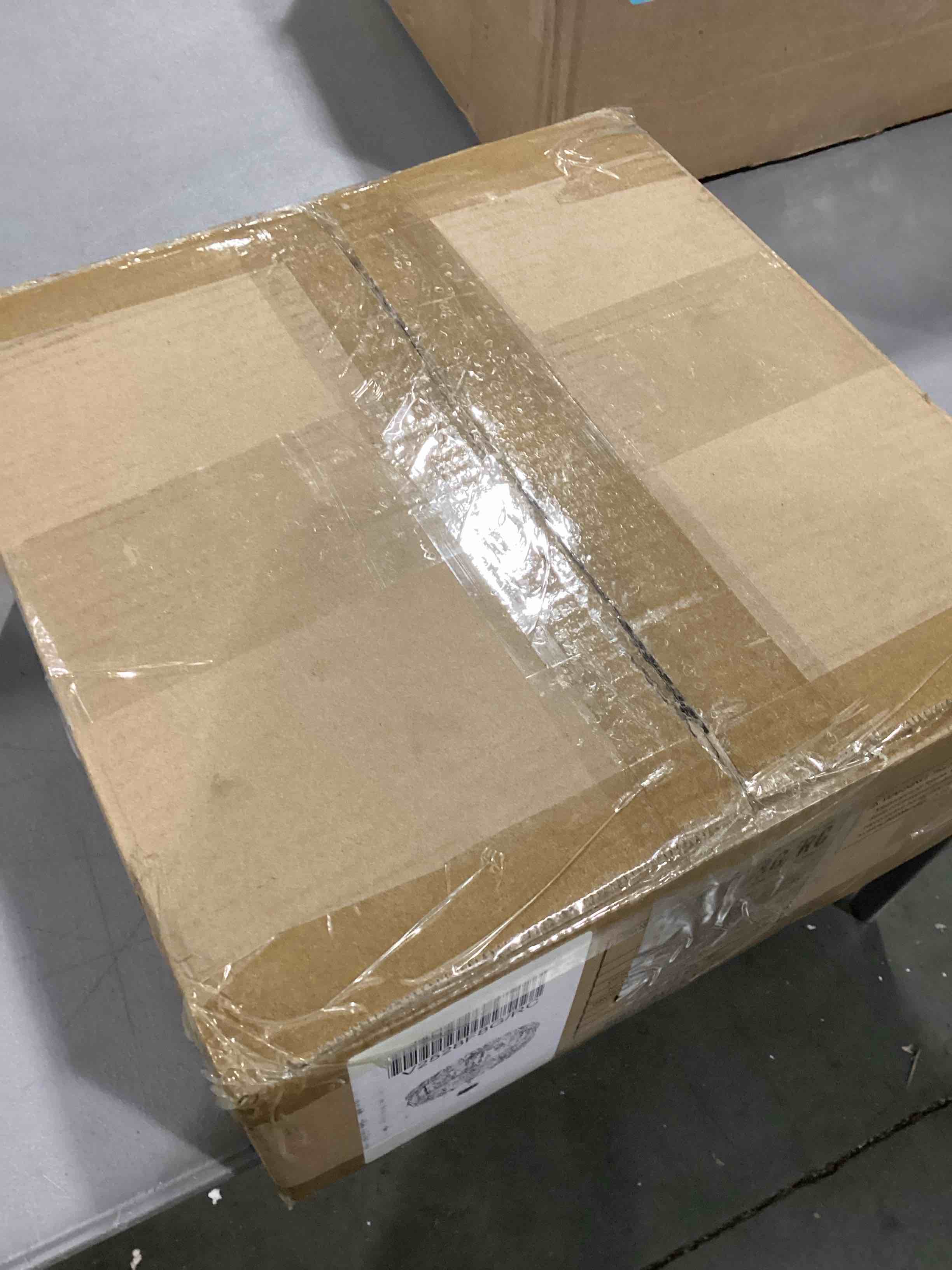https://s3.amazonaws.com/lotting-images-prod/bidfta/BLU5757019_1711546311253.jpeg