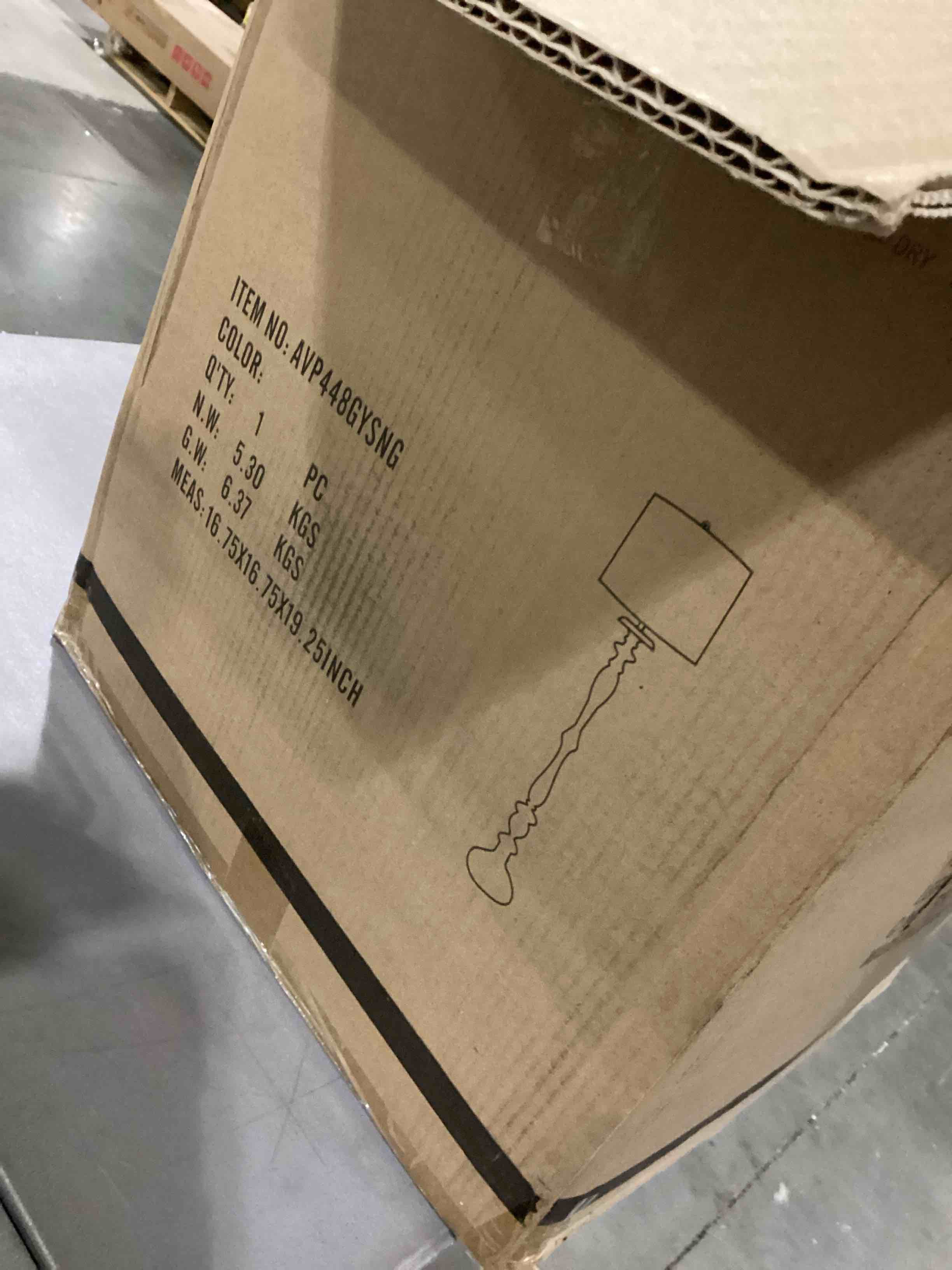 https://s3.amazonaws.com/lotting-images-prod/bidfta/BLU5757020_1711546541176.jpeg